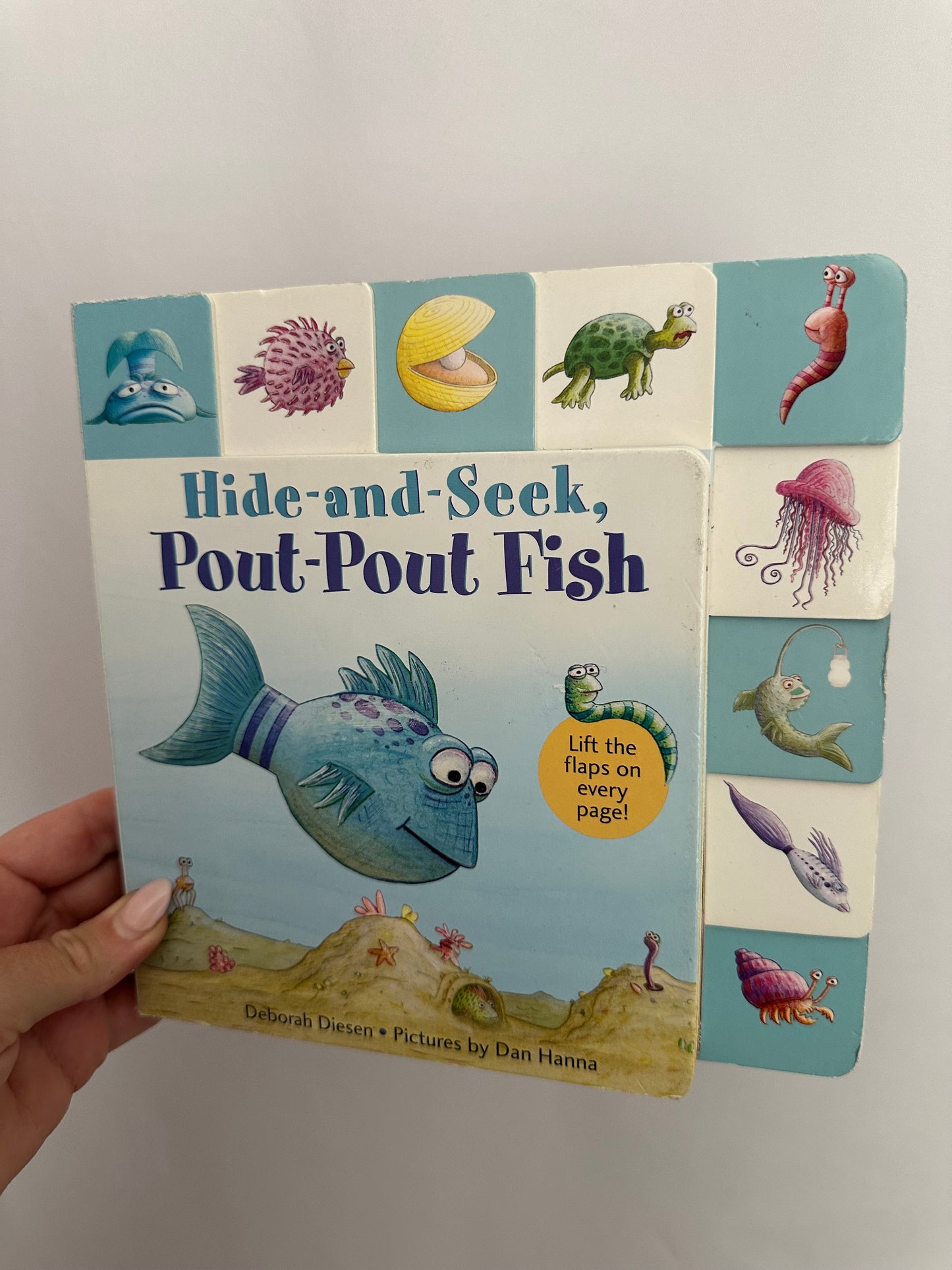 Hide & Seek Pout Pout Fish • Board Book