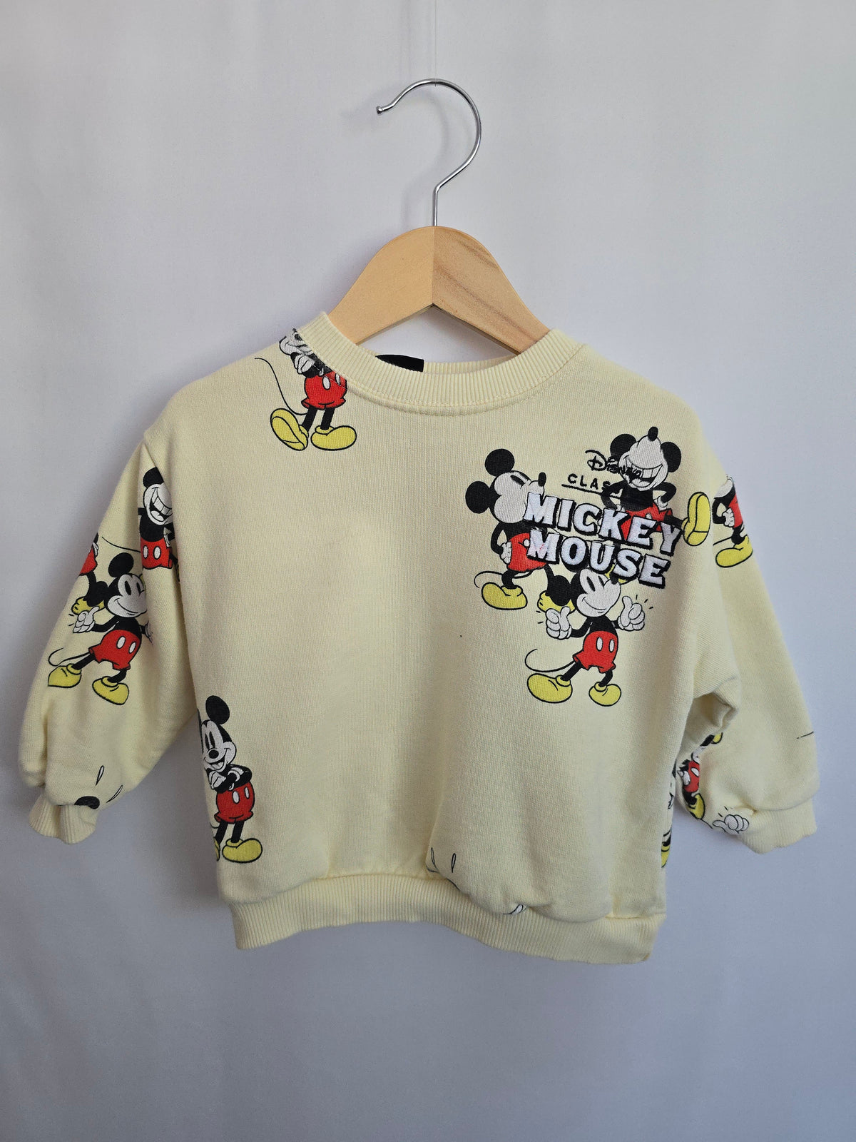 Zara Butter Mickey Crewneck • 2 years