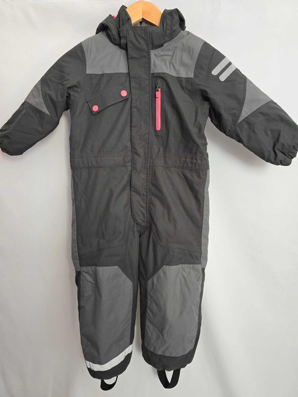 H&M Sport Waterproof Room To Grow Snowsuit • 3-4 years