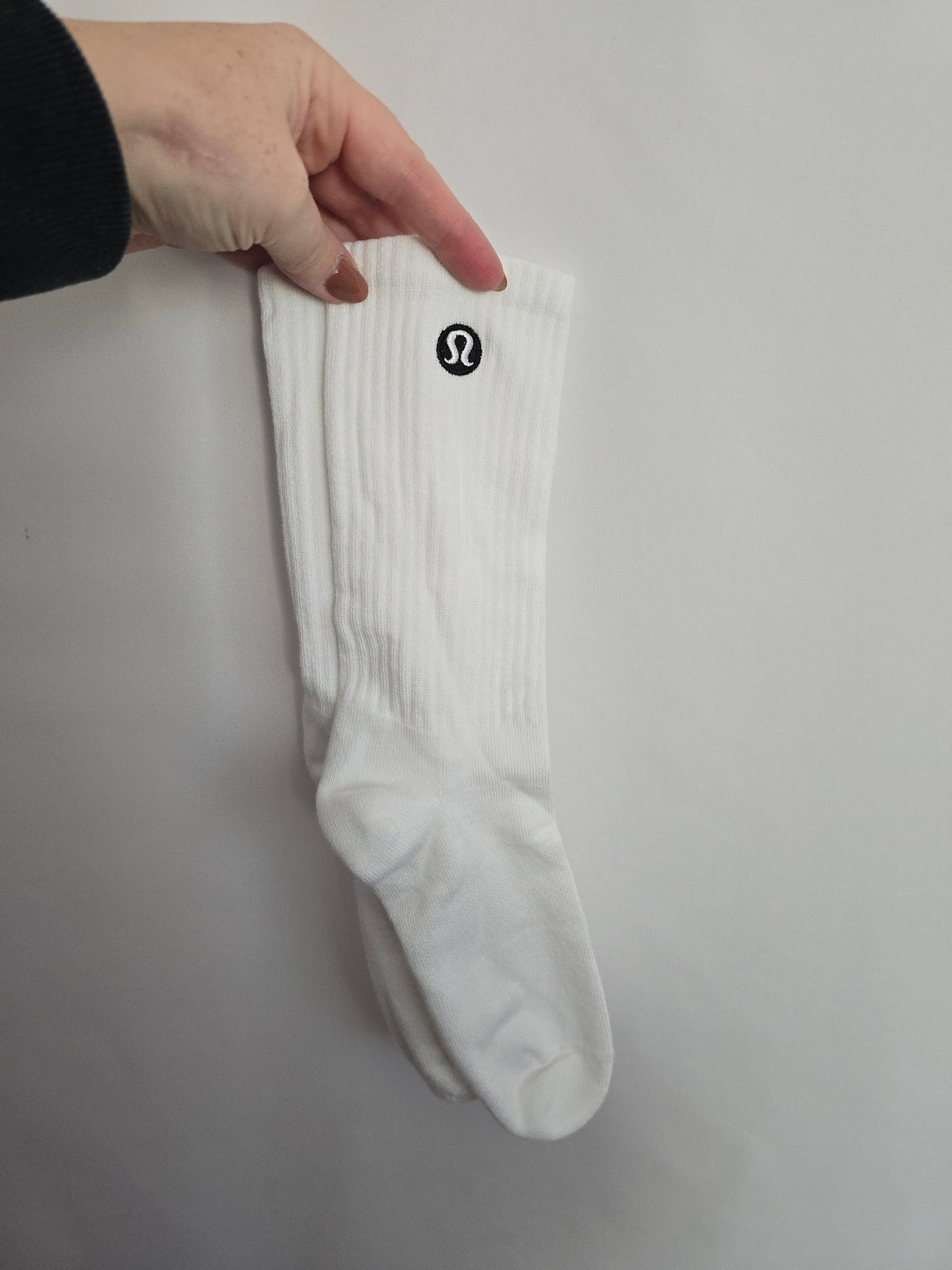 Lululemon Daily Essentital Crew Socks • Adult