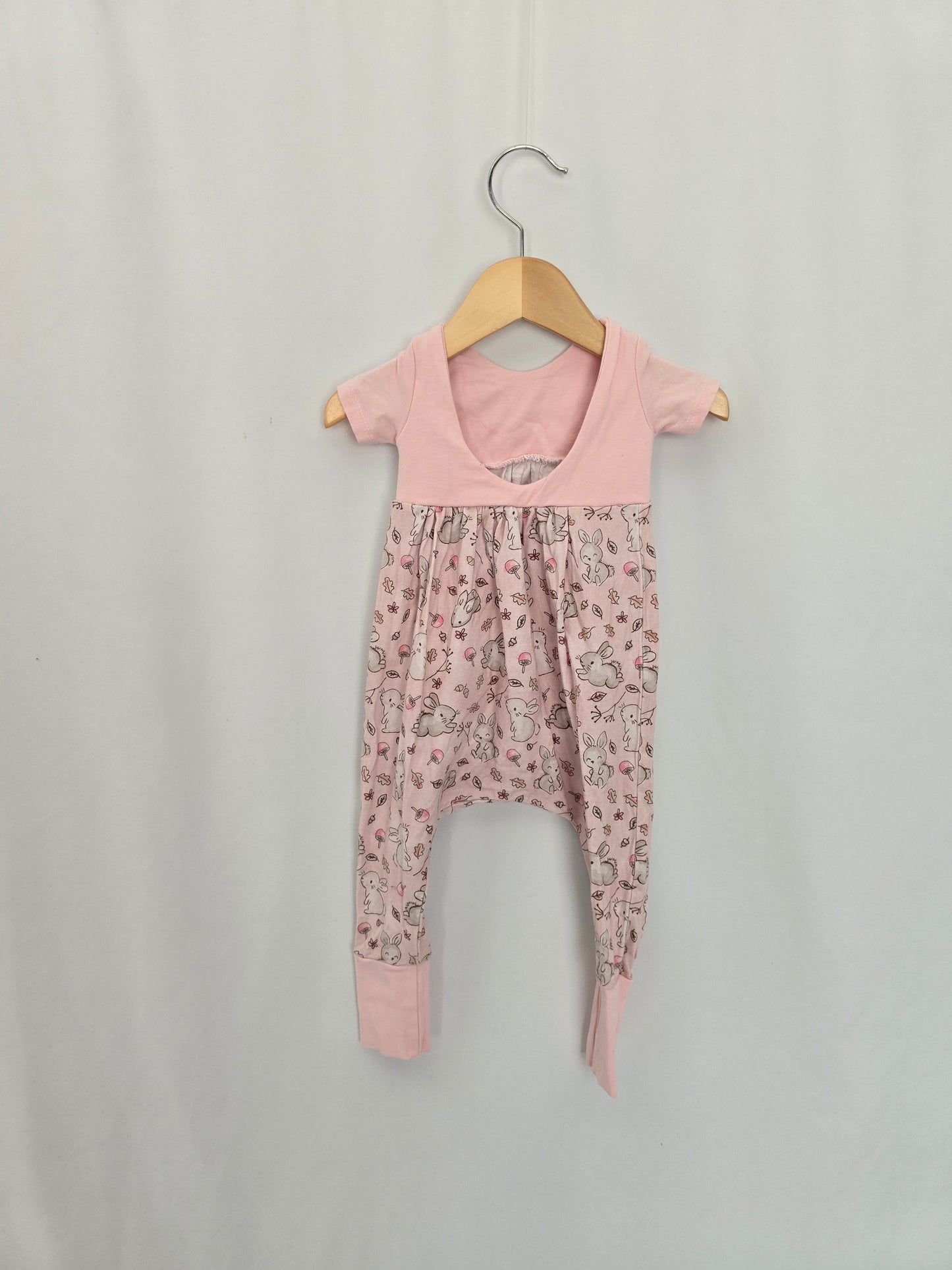 Grammies Girls Bunny Alleycat Romper *stain* • 9-12 months