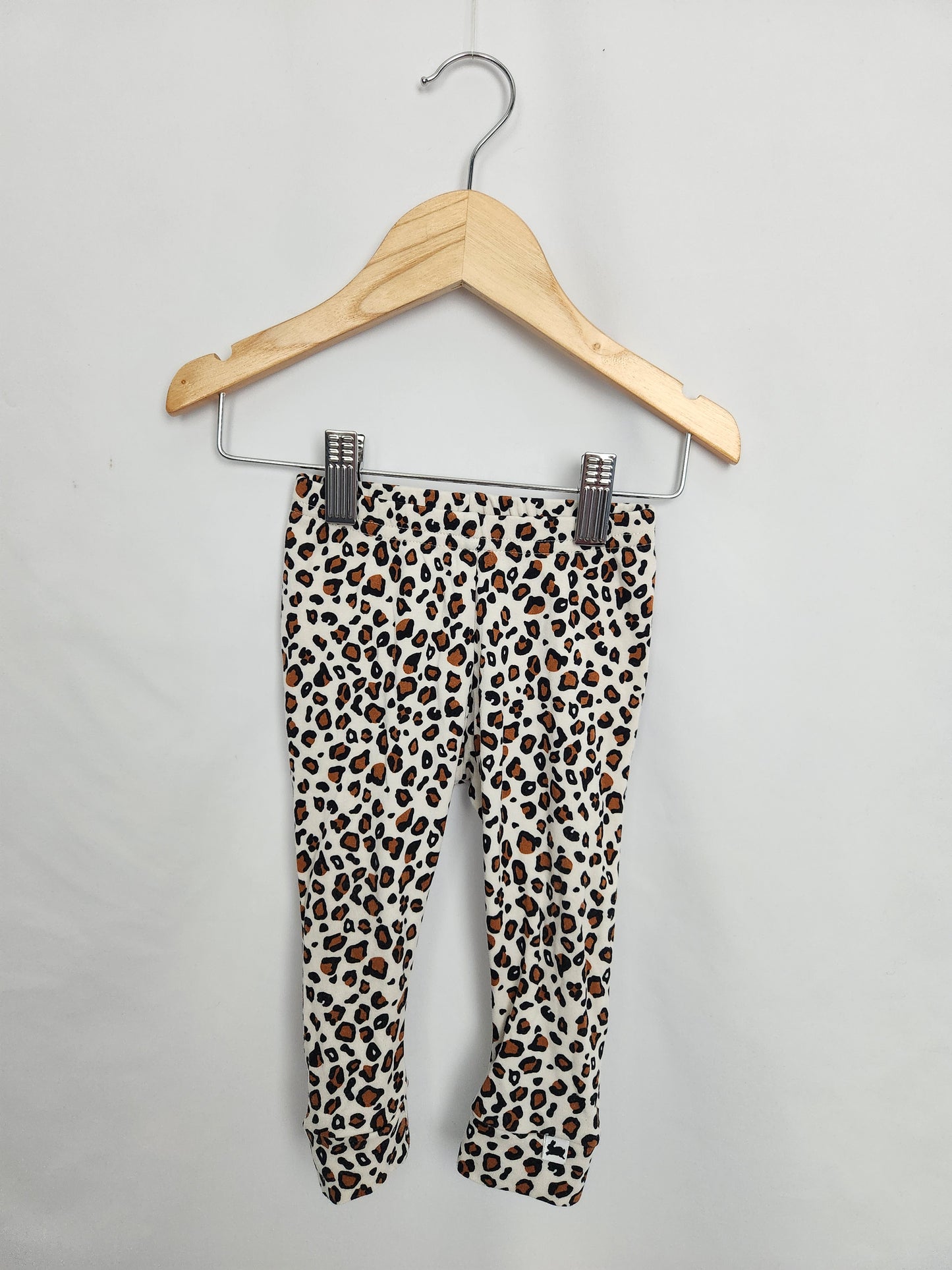 Little & Lively Snow Leopard Leggings • 6-9 months