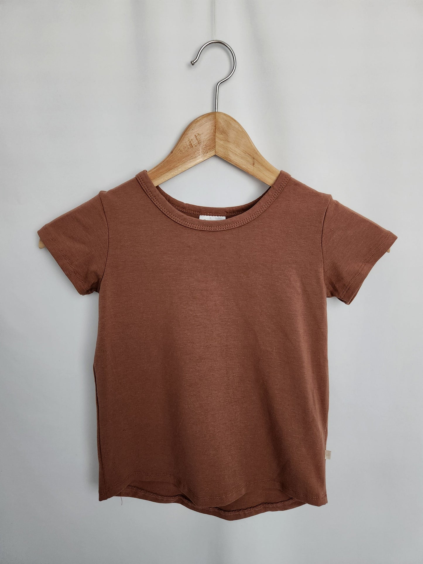 NEW Jax & Lennon Raw Umber Basic Tee • 3-4 years