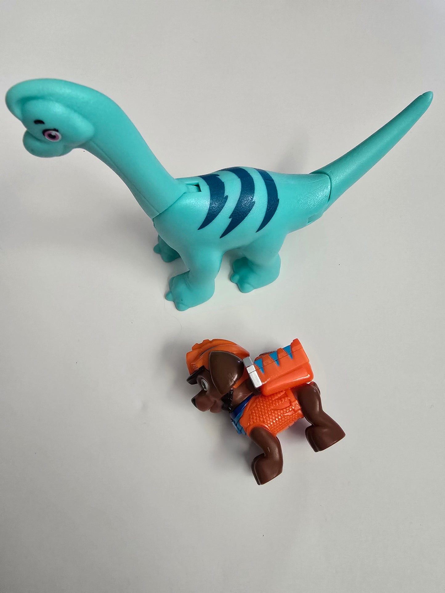 Paw Patrol Dino Rescue Zuma & Dinosaur Action Figure
