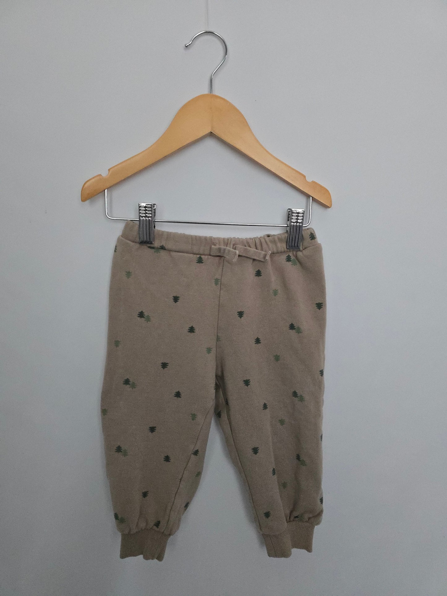 H&M Trees Sweatpants • 12-18 months