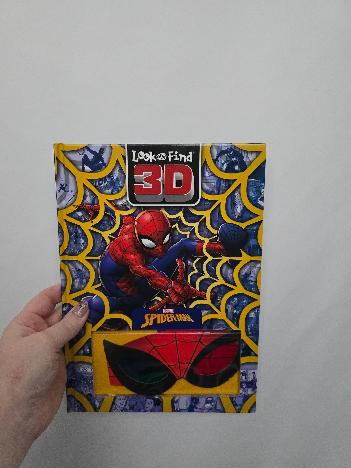 Spiderman 3D Look & Find • Hardcover Book
