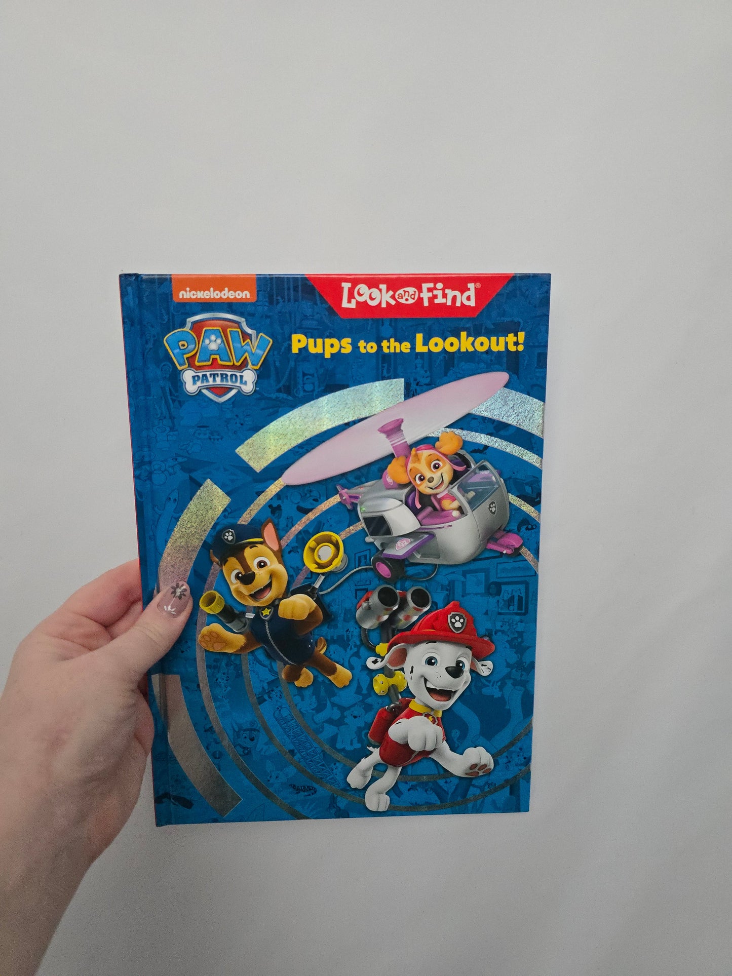 Paw Patrol Pups To The Lookout! Look And Find • Hardcover Book