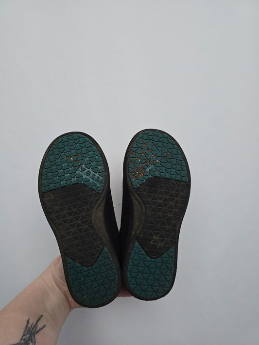 Vessi Cloud Comfort Weekend Sneakers *size* • 9C