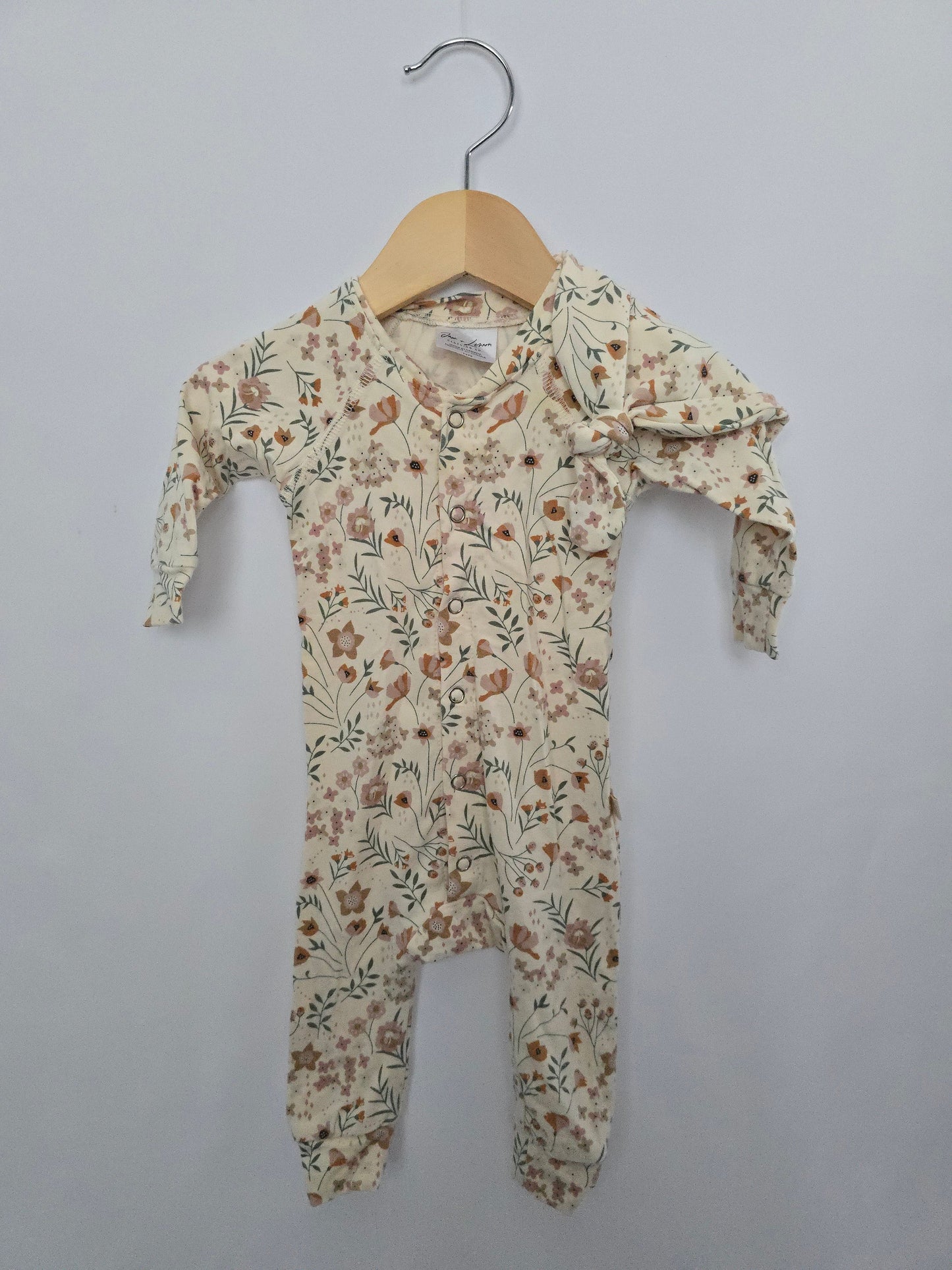 Jax & Lennon Spring Floral Lounge Suit *stain* & Matching Beanie • Newborn