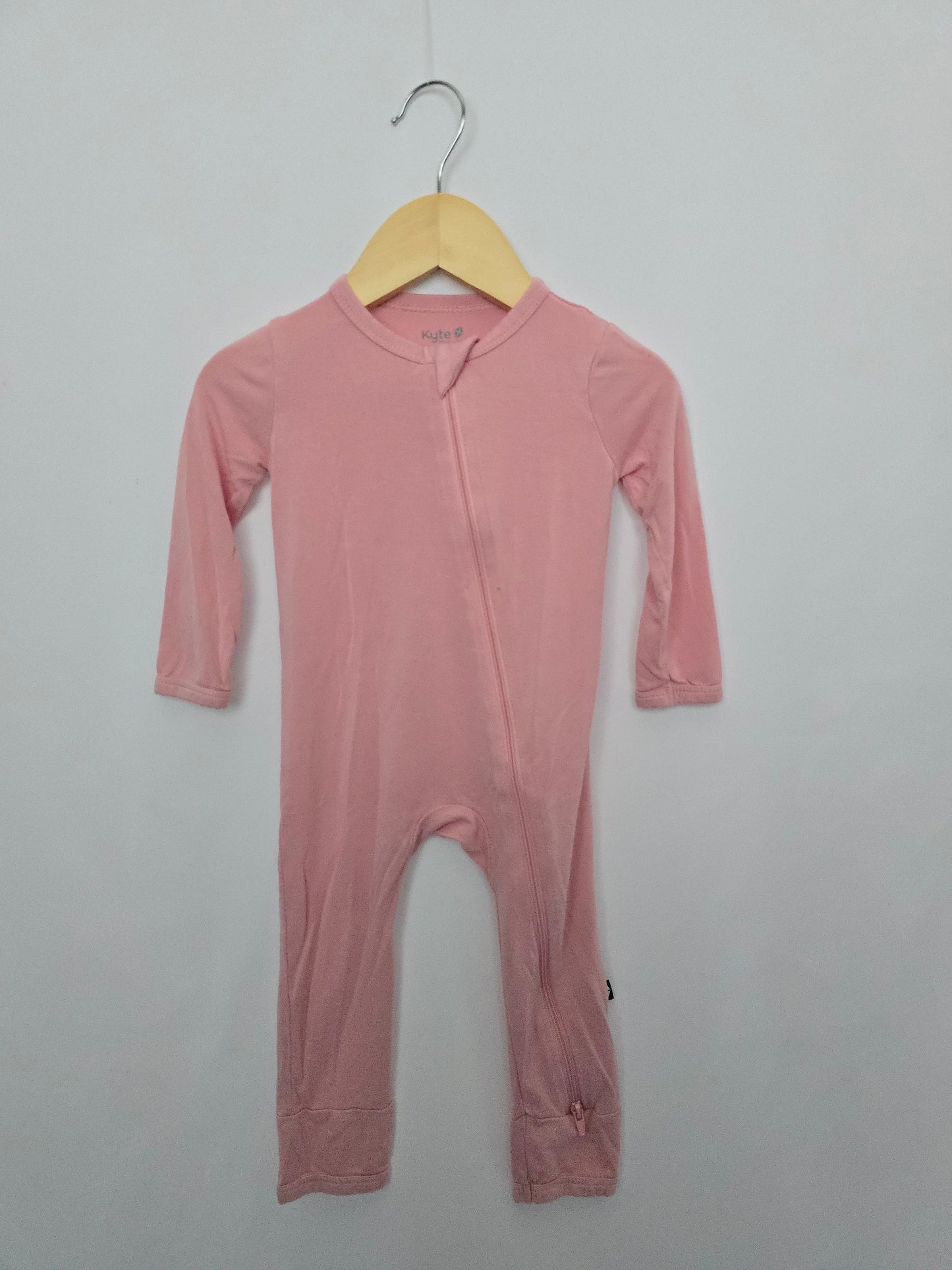Kyte Bubblegum Zip Romper • 12-18 months