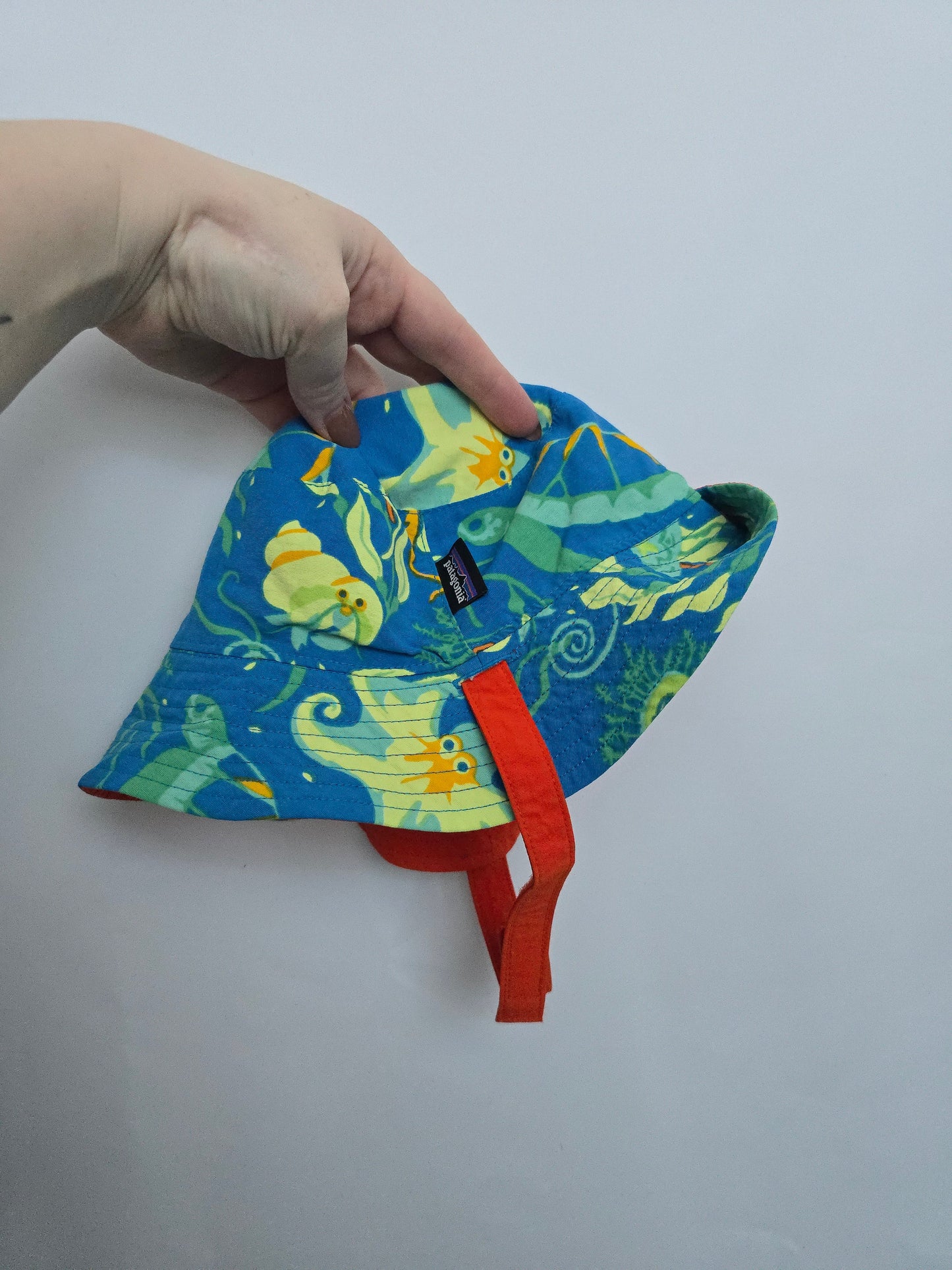 Patagonia Baby Reversible Bucket Hat • 6-12 months
