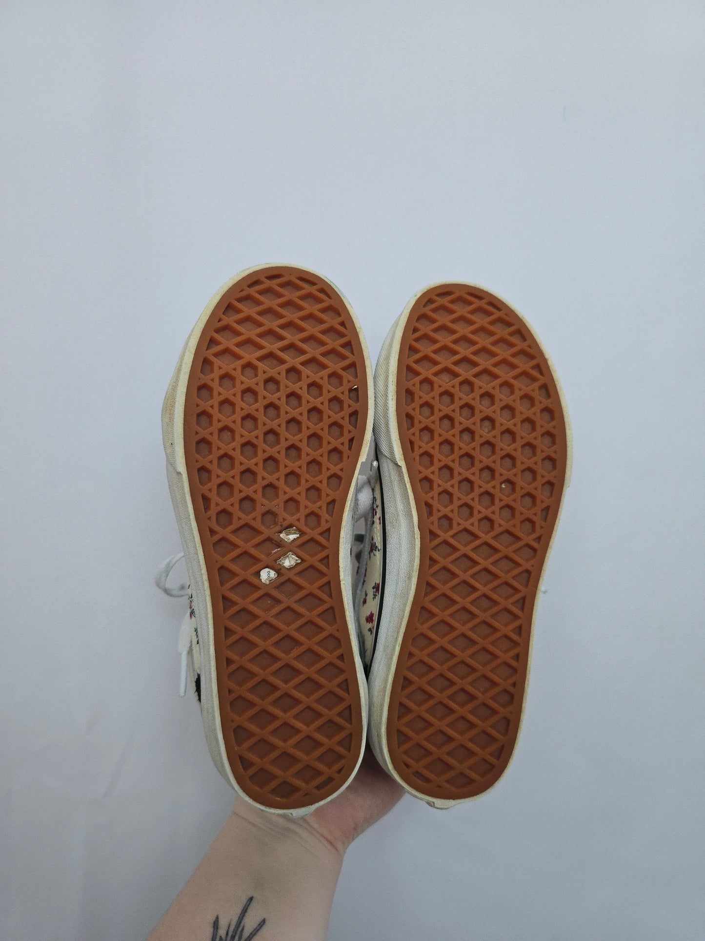 Vans Floral Sneaker • 3C