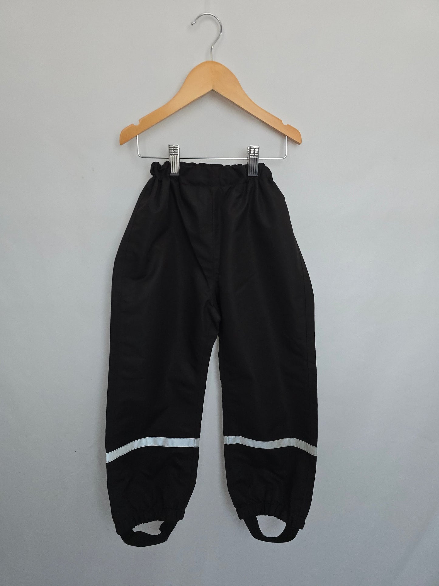 H&M Black Rainpants • 4-5 years