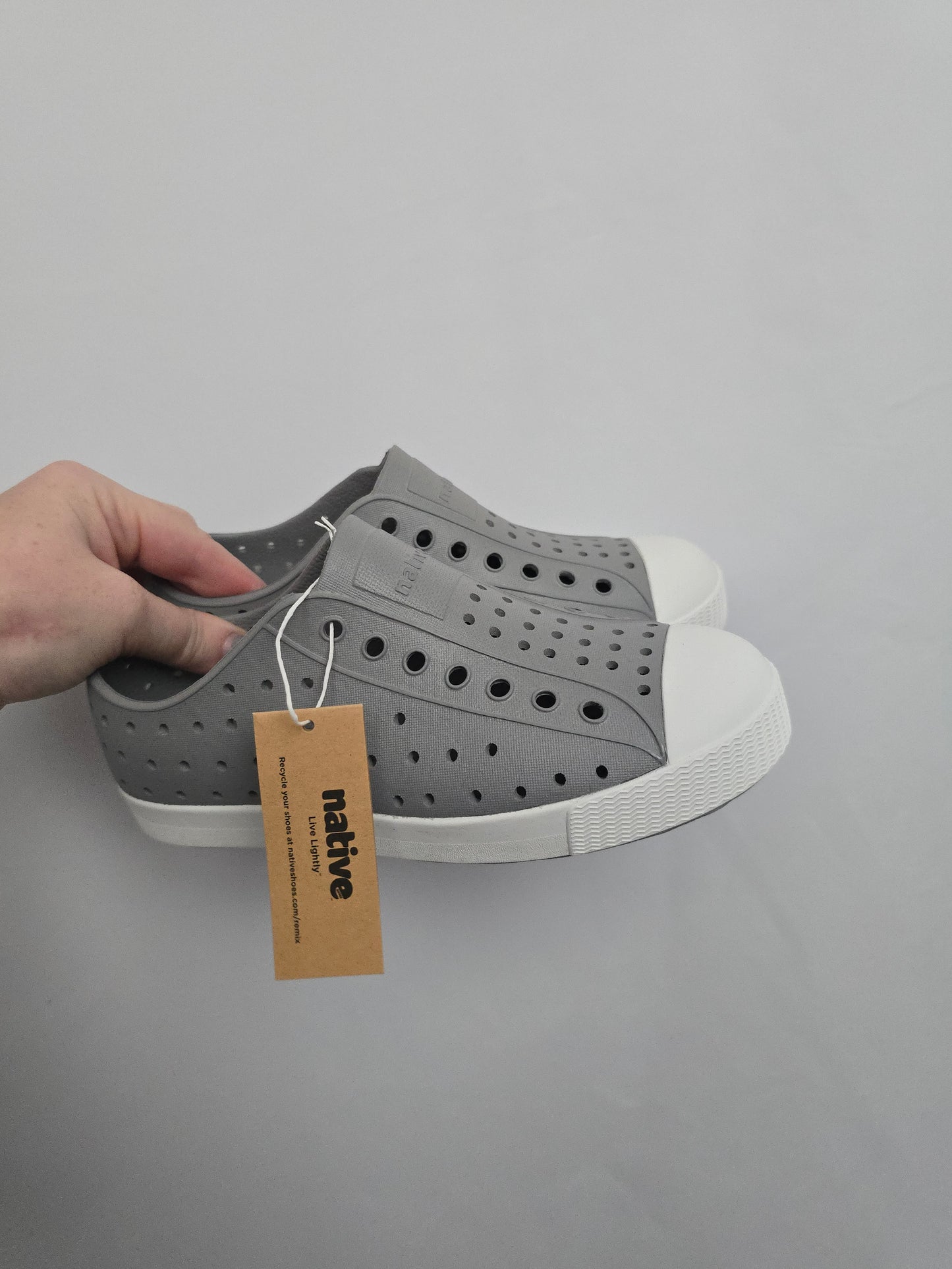 NEW Native Jefferson Grey • J1