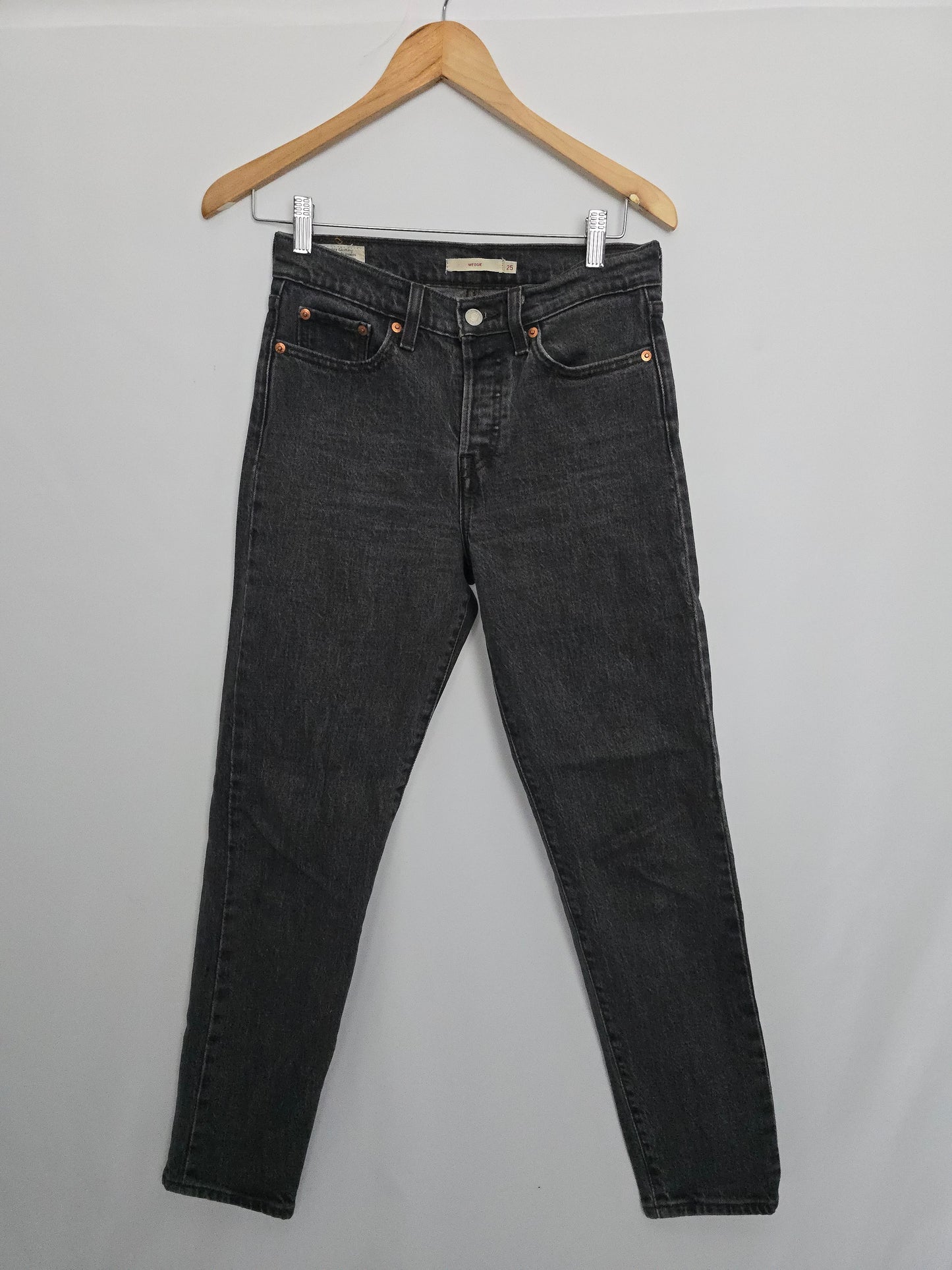 Levi's Wedgie Grey Straight Jeans • X-Small 25