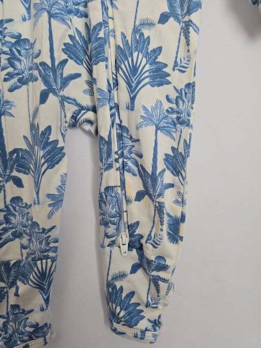 Bambi & Birdie Blue Palms Zip Footie *stain* • Newborn