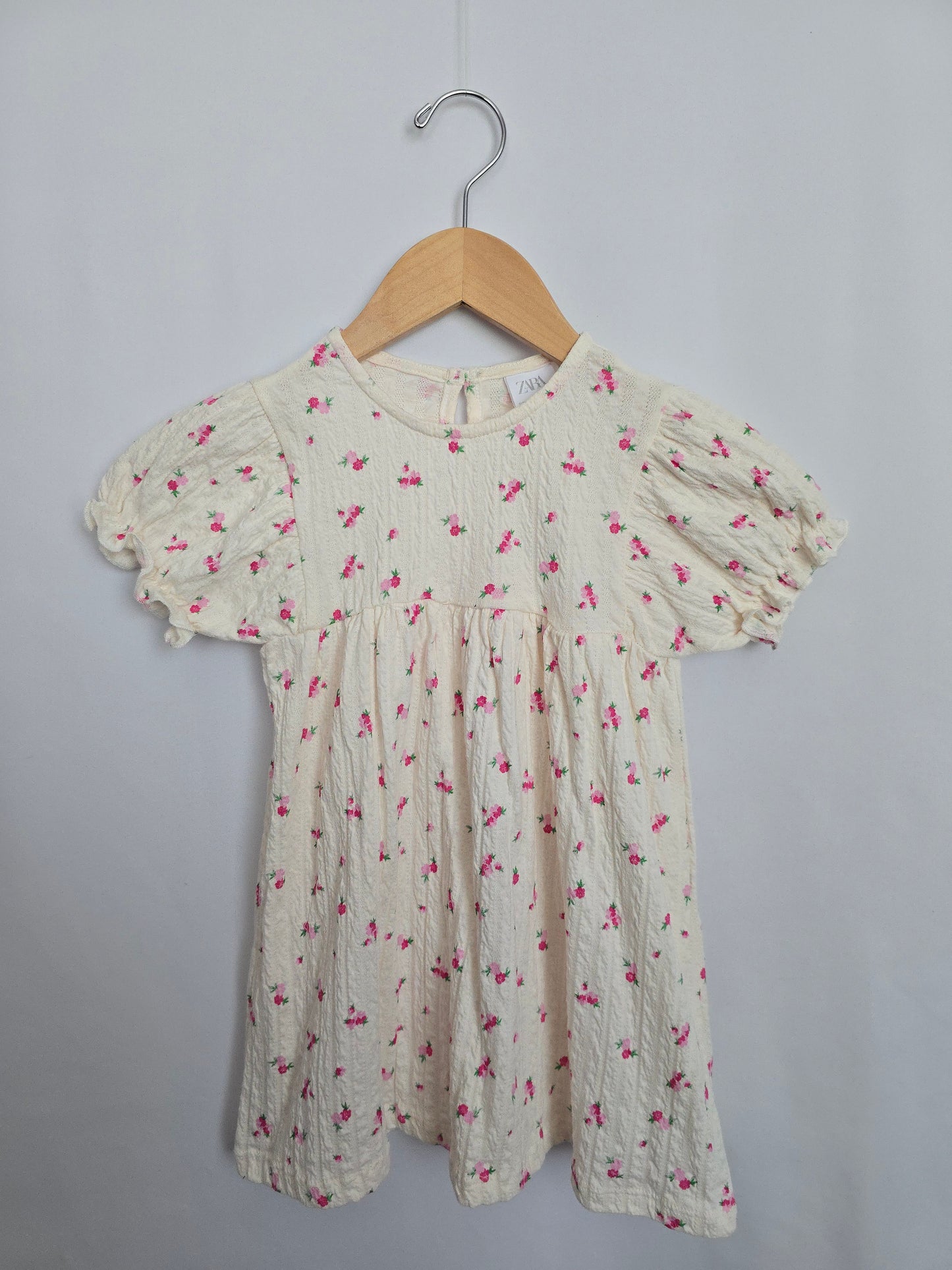 NEW Zara Cream Floral Dress • 3-4 years