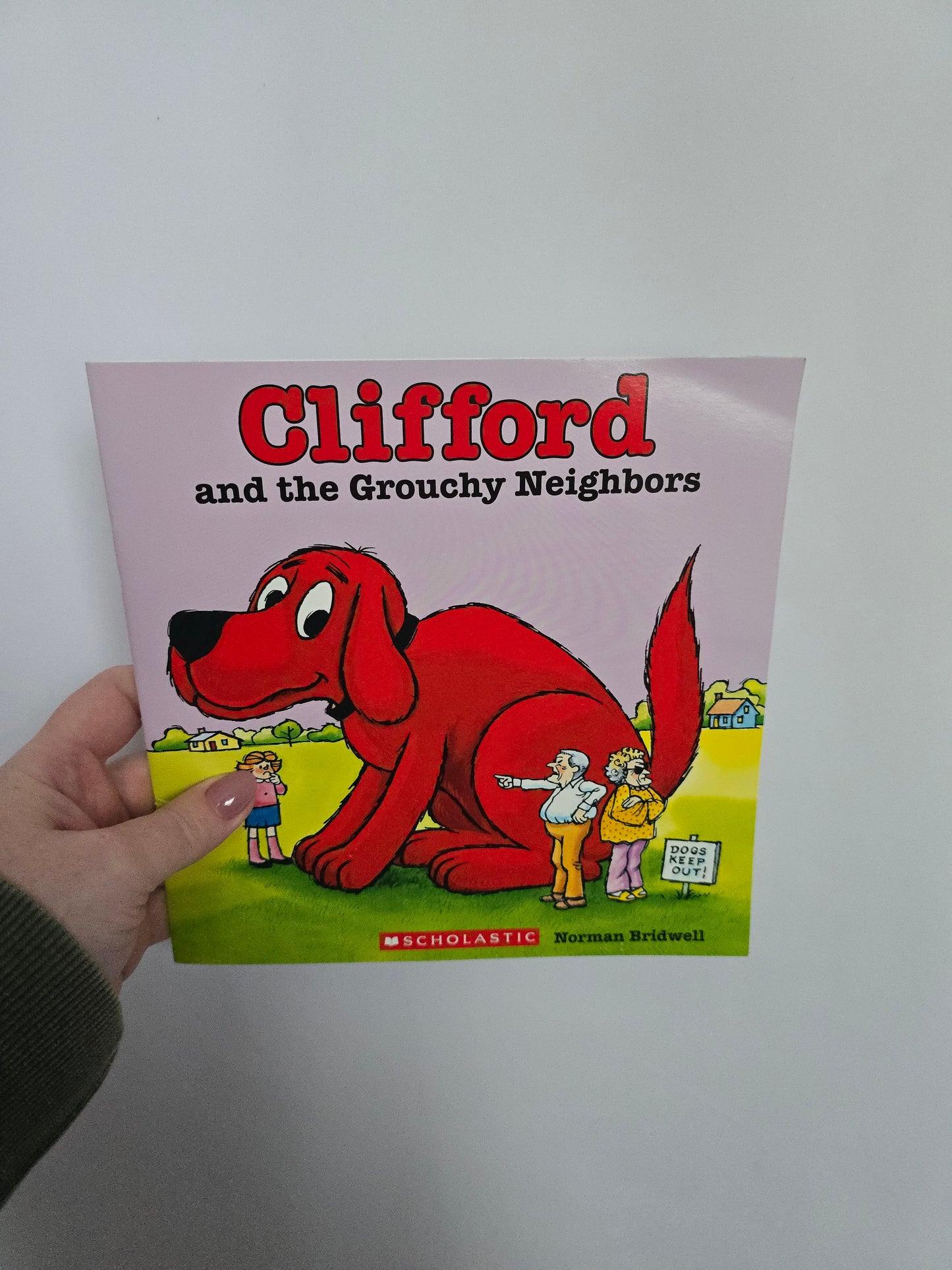 Clifford & The Grouchy Neighbors • Softcover Book