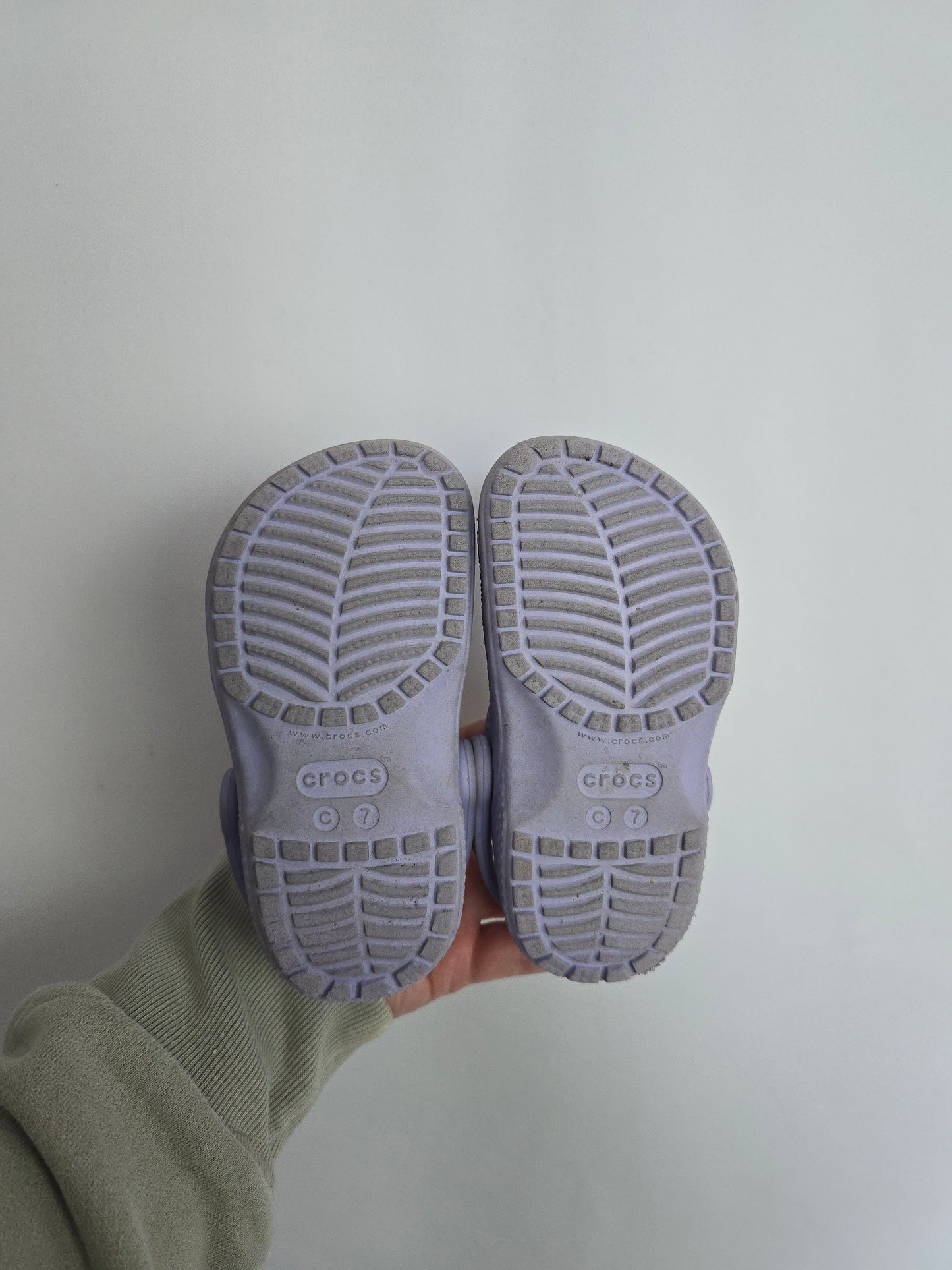 Crocs Lavender • 7C
