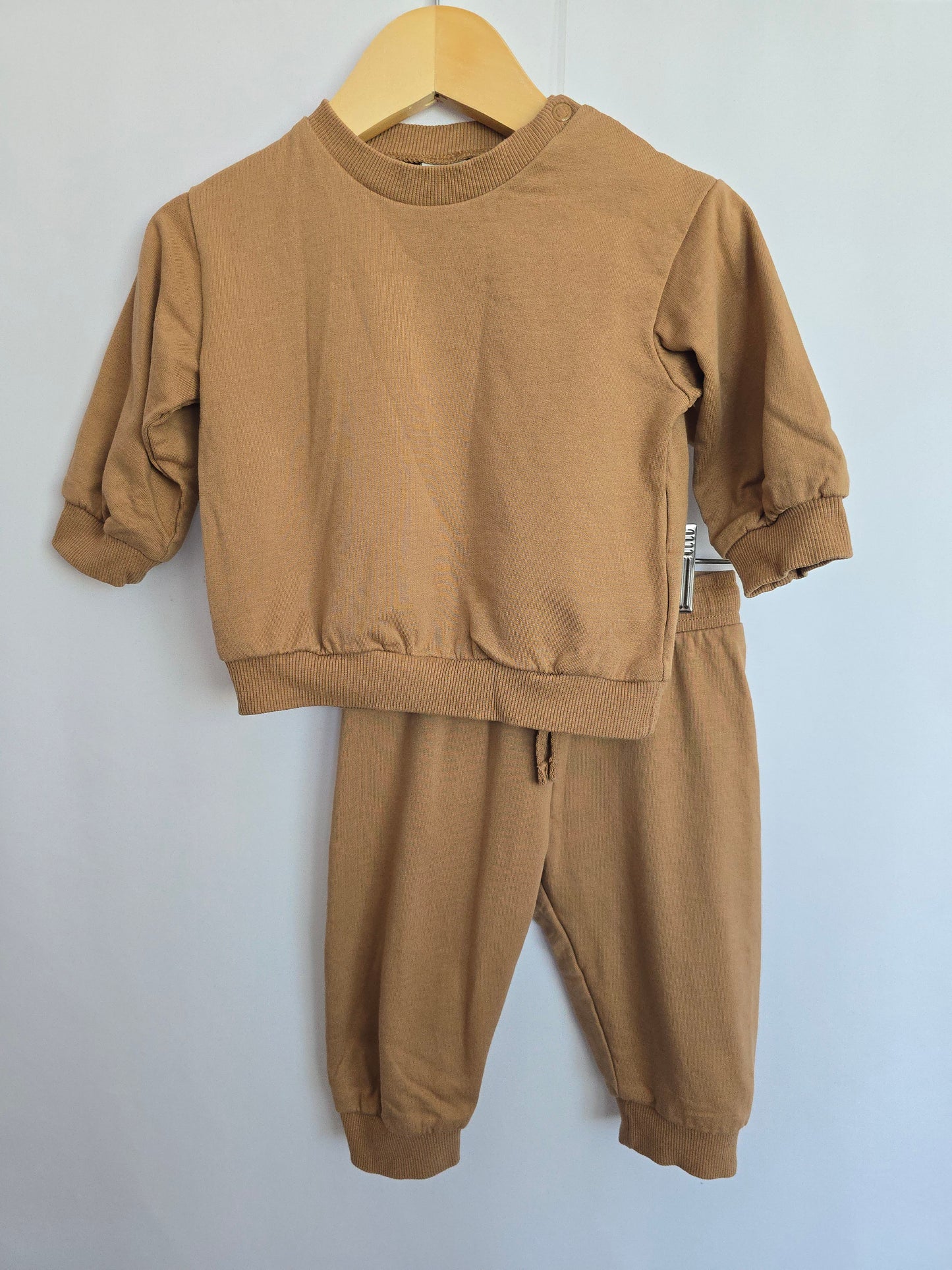 H&M Camel Crewneck & Joggers Set • 4-6 months