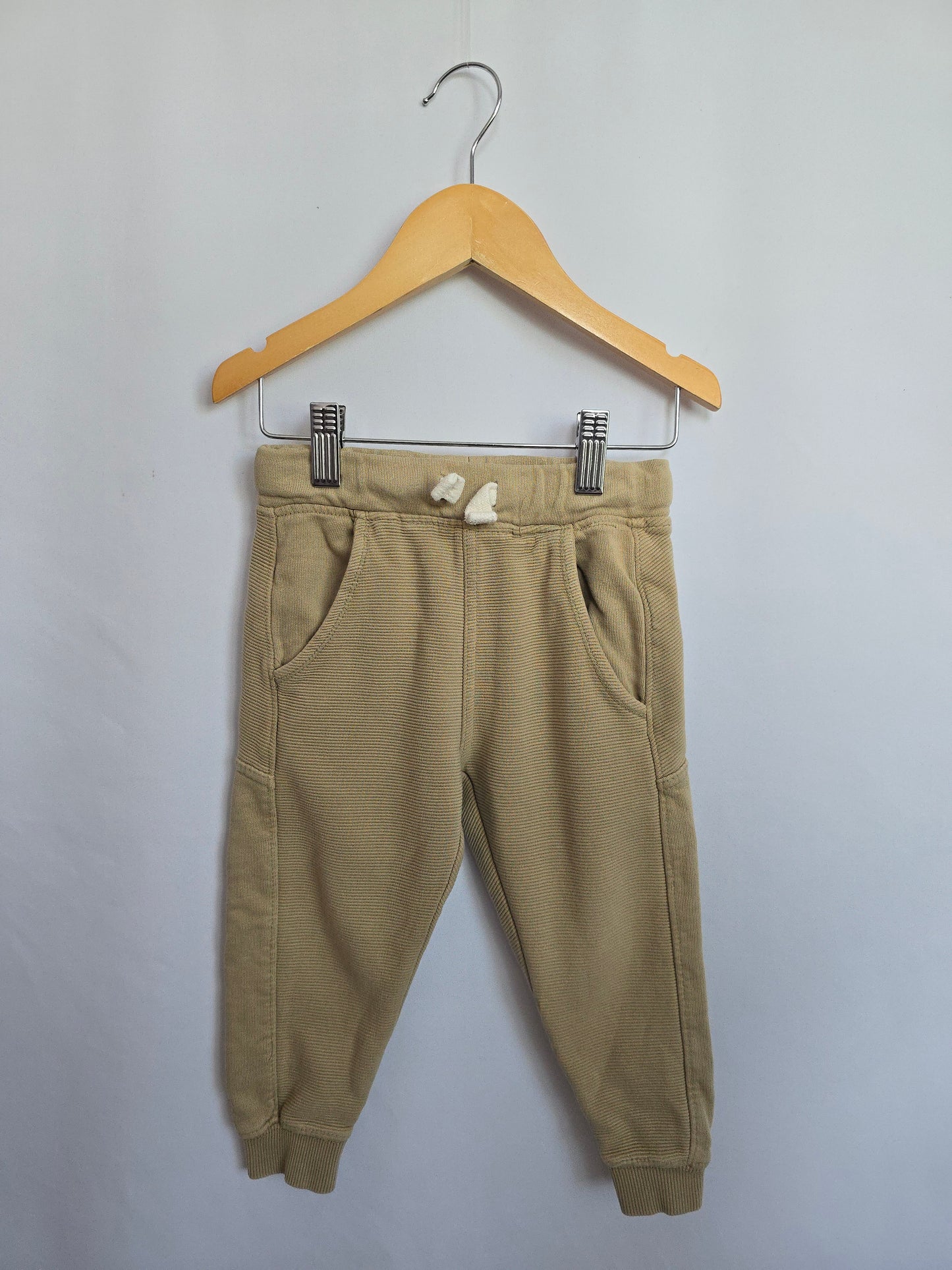 Zara Ribbed Sand Sweatpants • 2-3 years