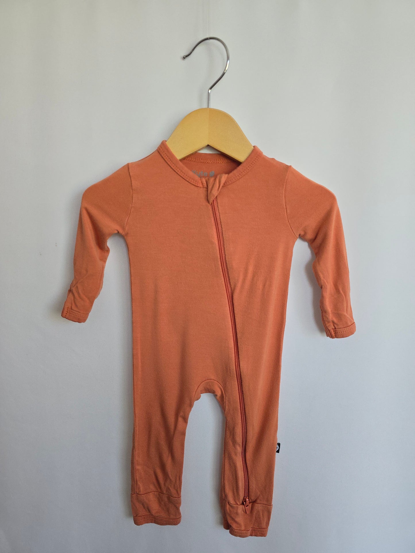 Kyte Sienna Zip Romper • 0-3 months