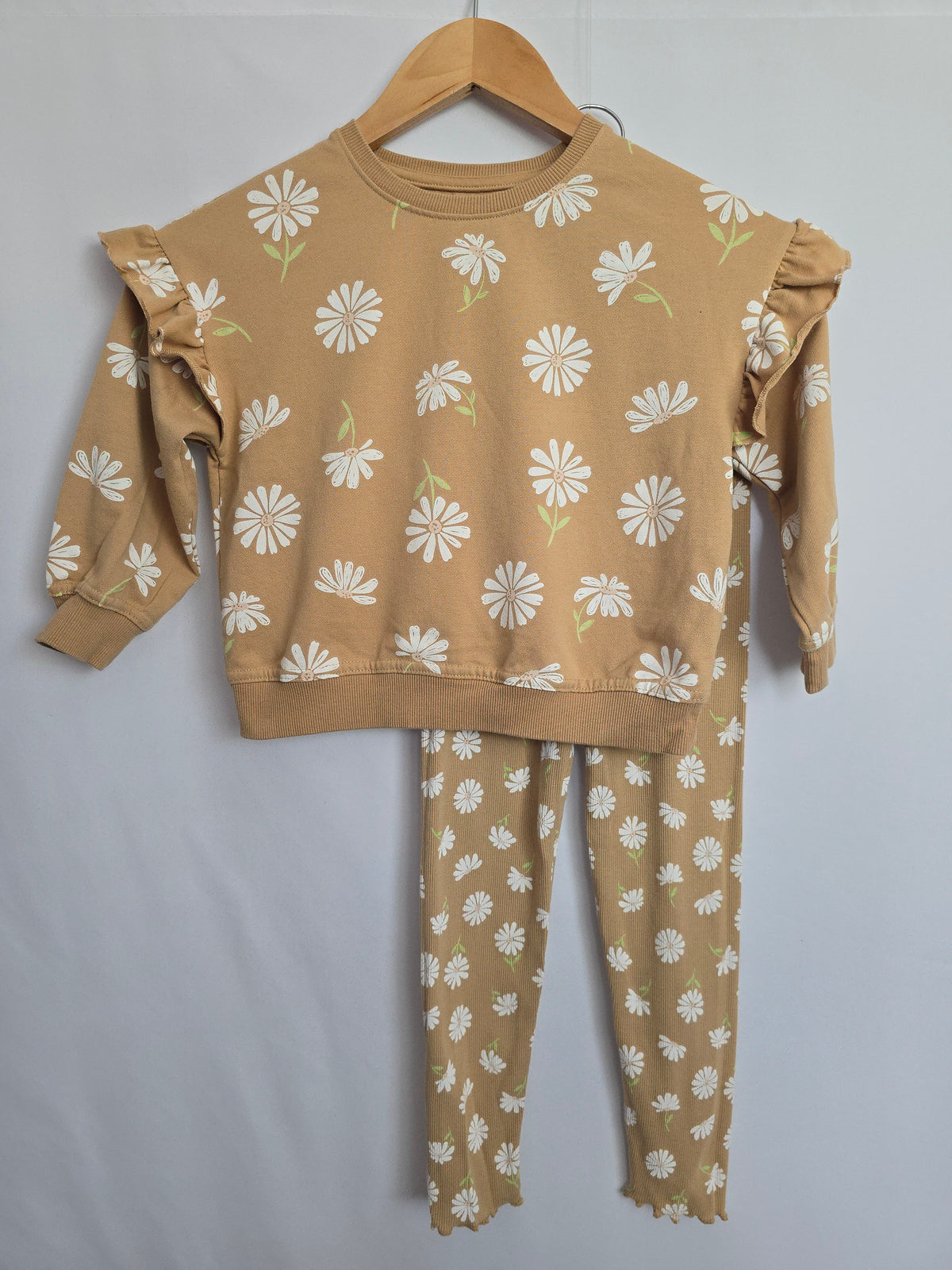 George Tan Daisy Crewneck & Leggings Set • 5 years