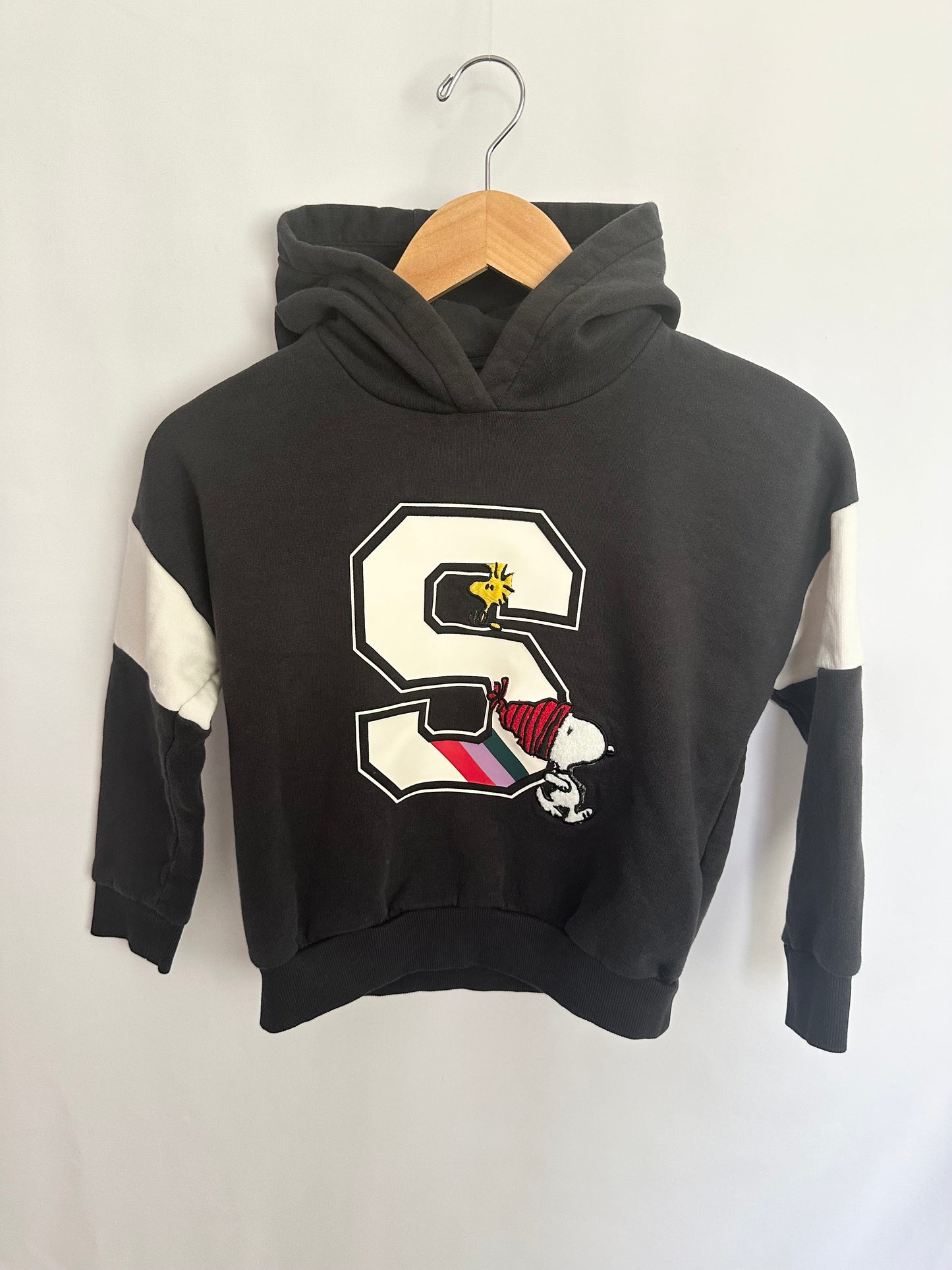 M&S Peanuts Hoodie • 7-8 years