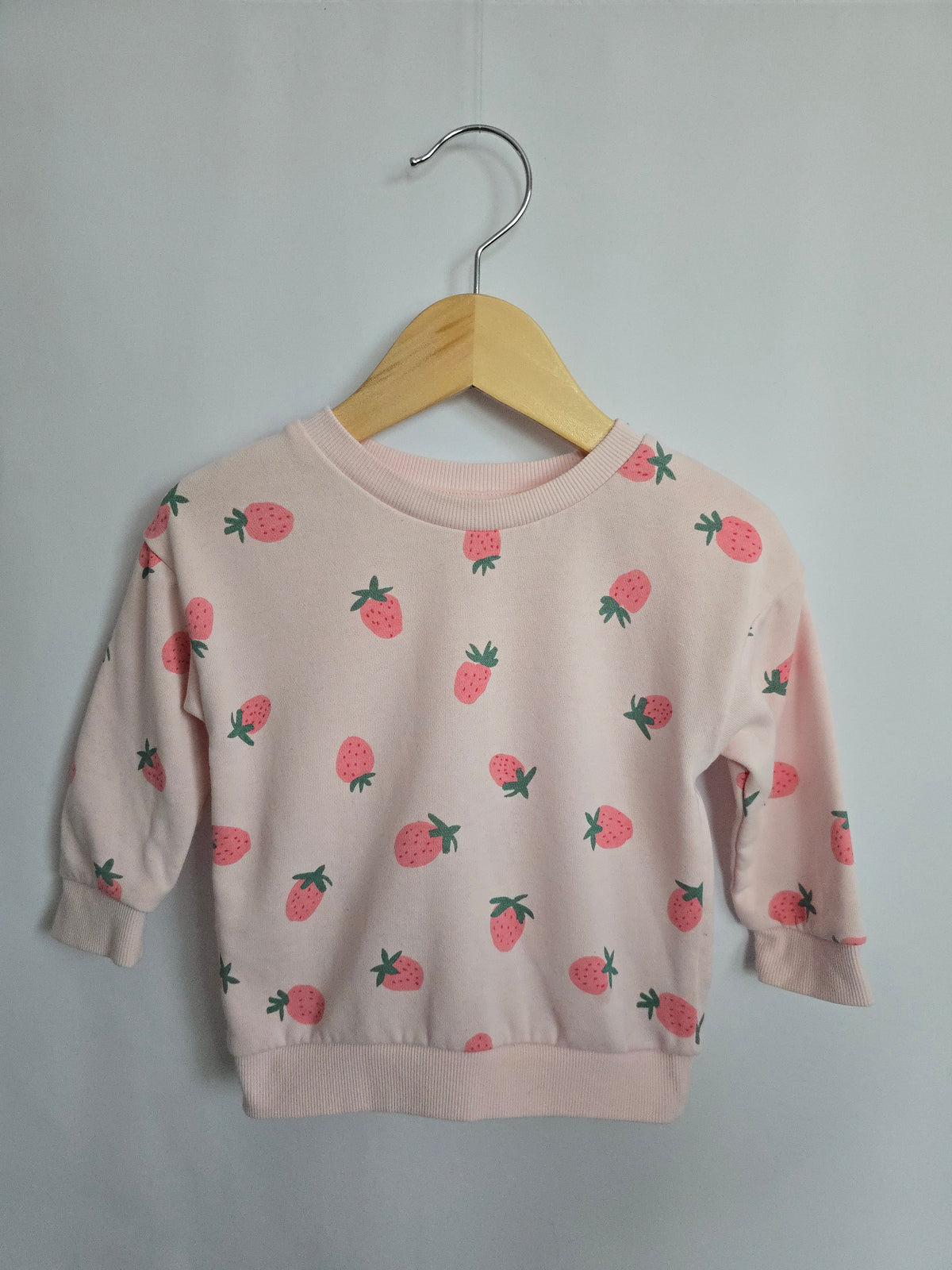 Primark Strawberries Pink Crewneck • 6-12 months