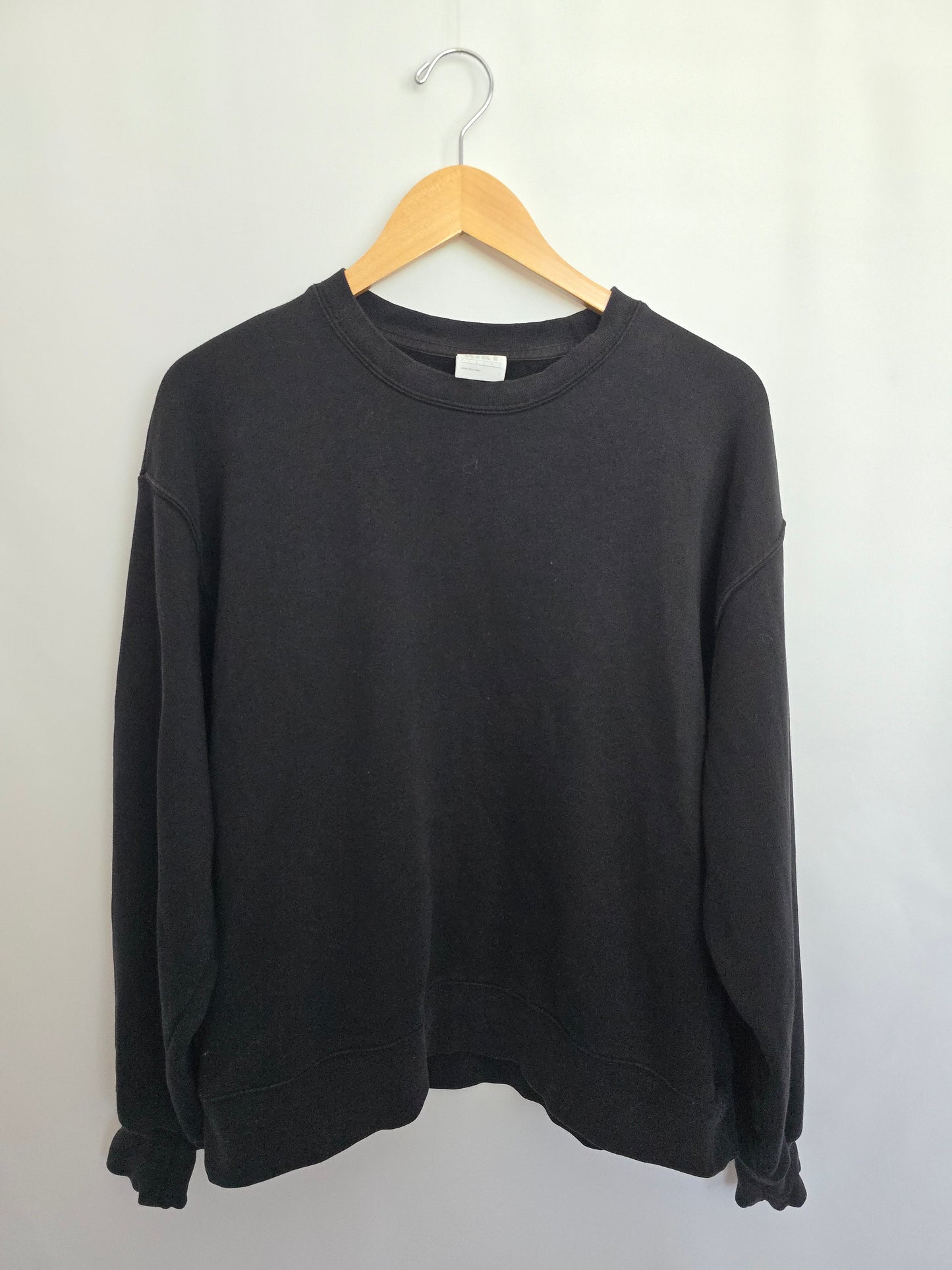 TNA Airy Black Crewneck • Medium
