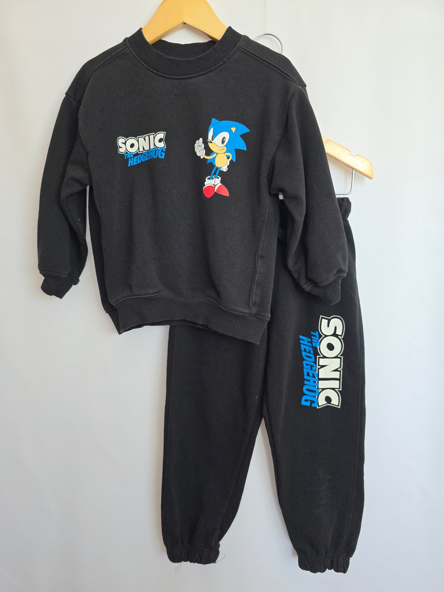 H&M Black Sonic Crewneck & Sweatpants • 3-4 years