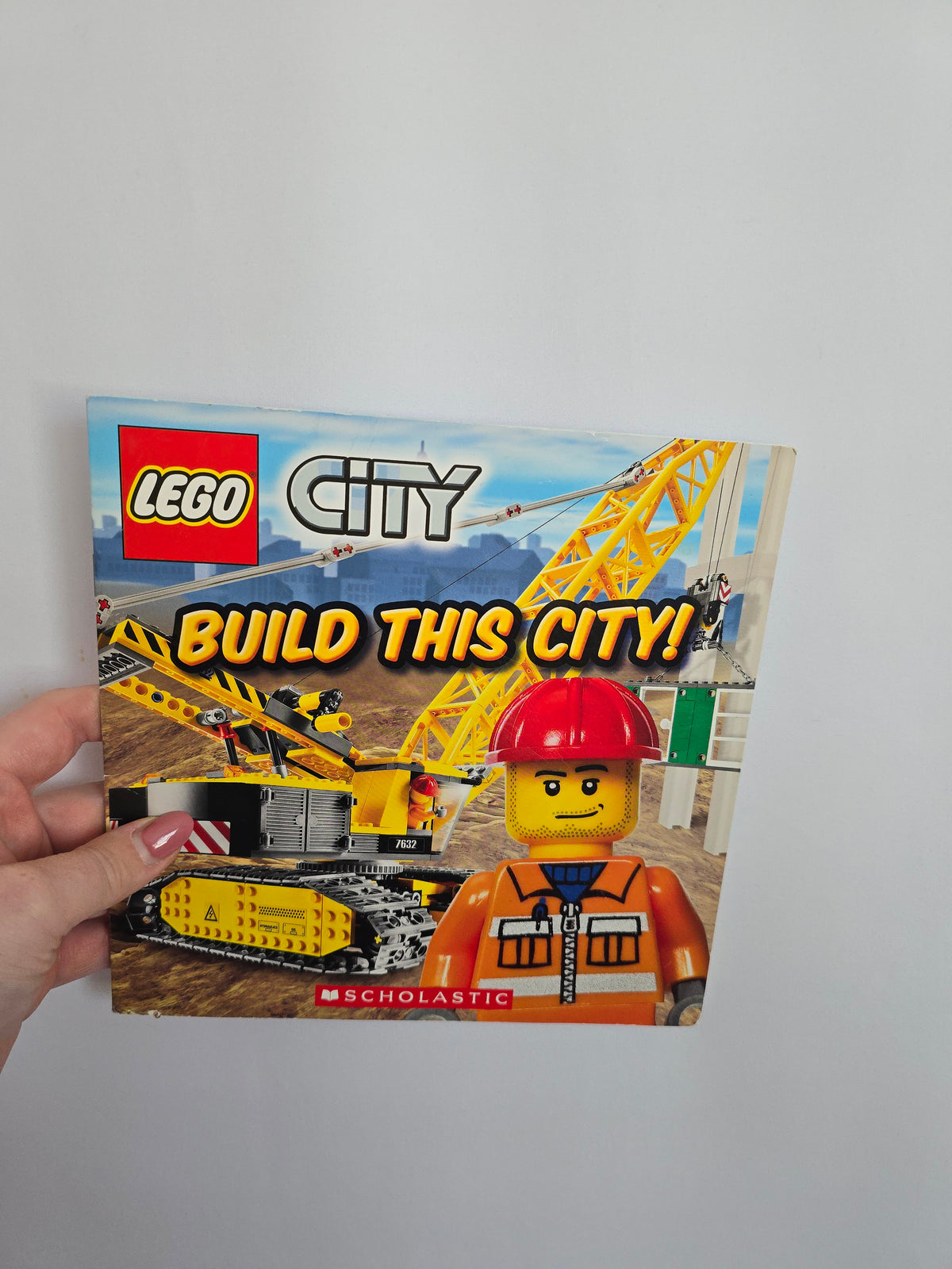 Lego City Build This City! • Softcover Book