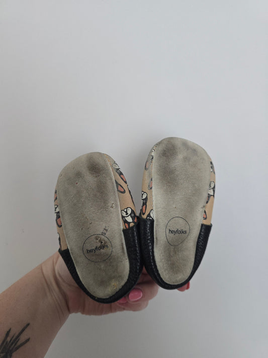 PLAY Heyfolks Puppy Soft Sole Shoes • 3C