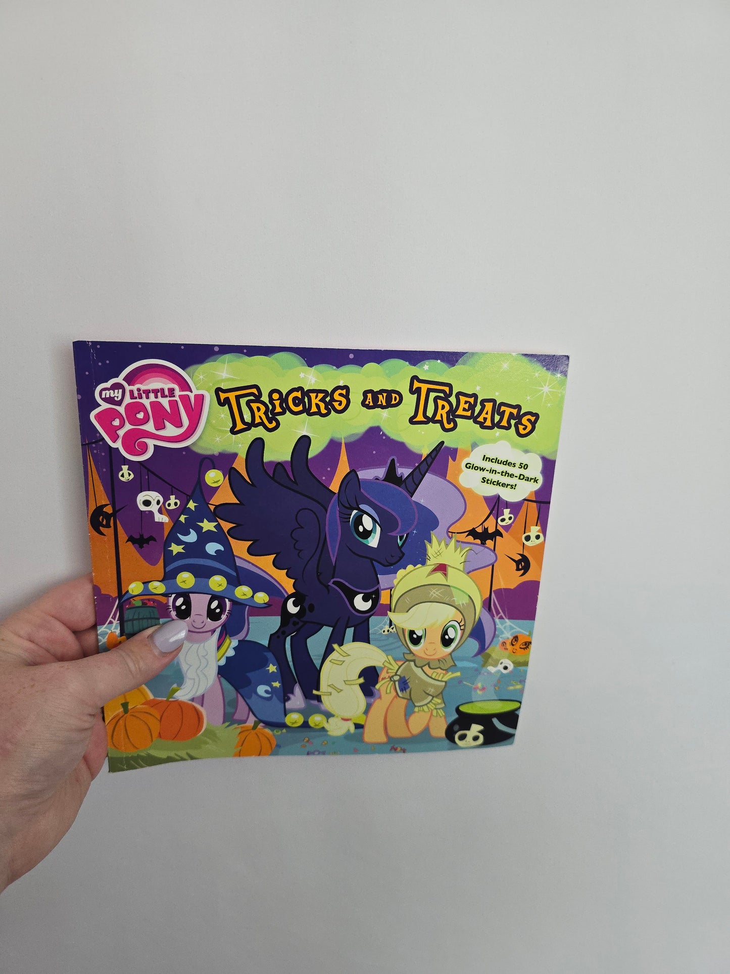 My Little Pony Tricks or Treats • Softcover Book