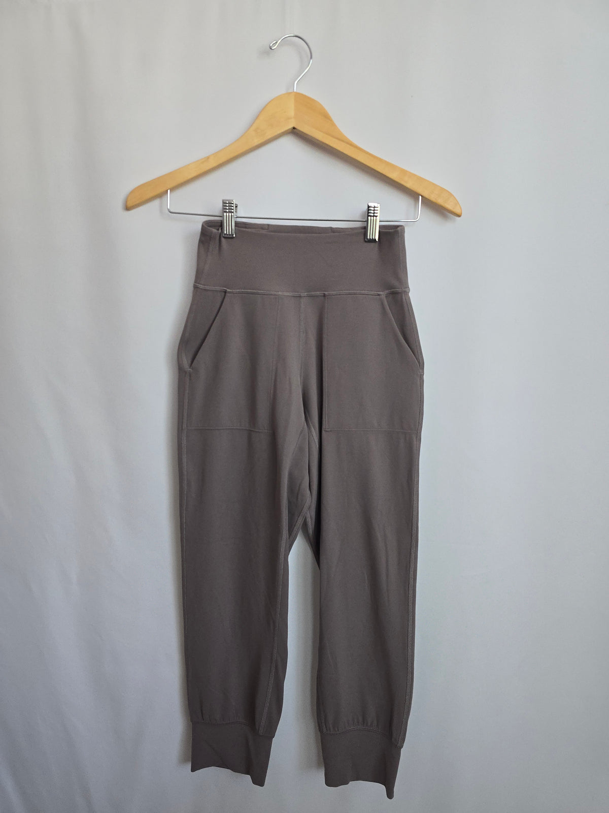 Lululemon Half Moon Align Jogger Crop 23" • Small 2