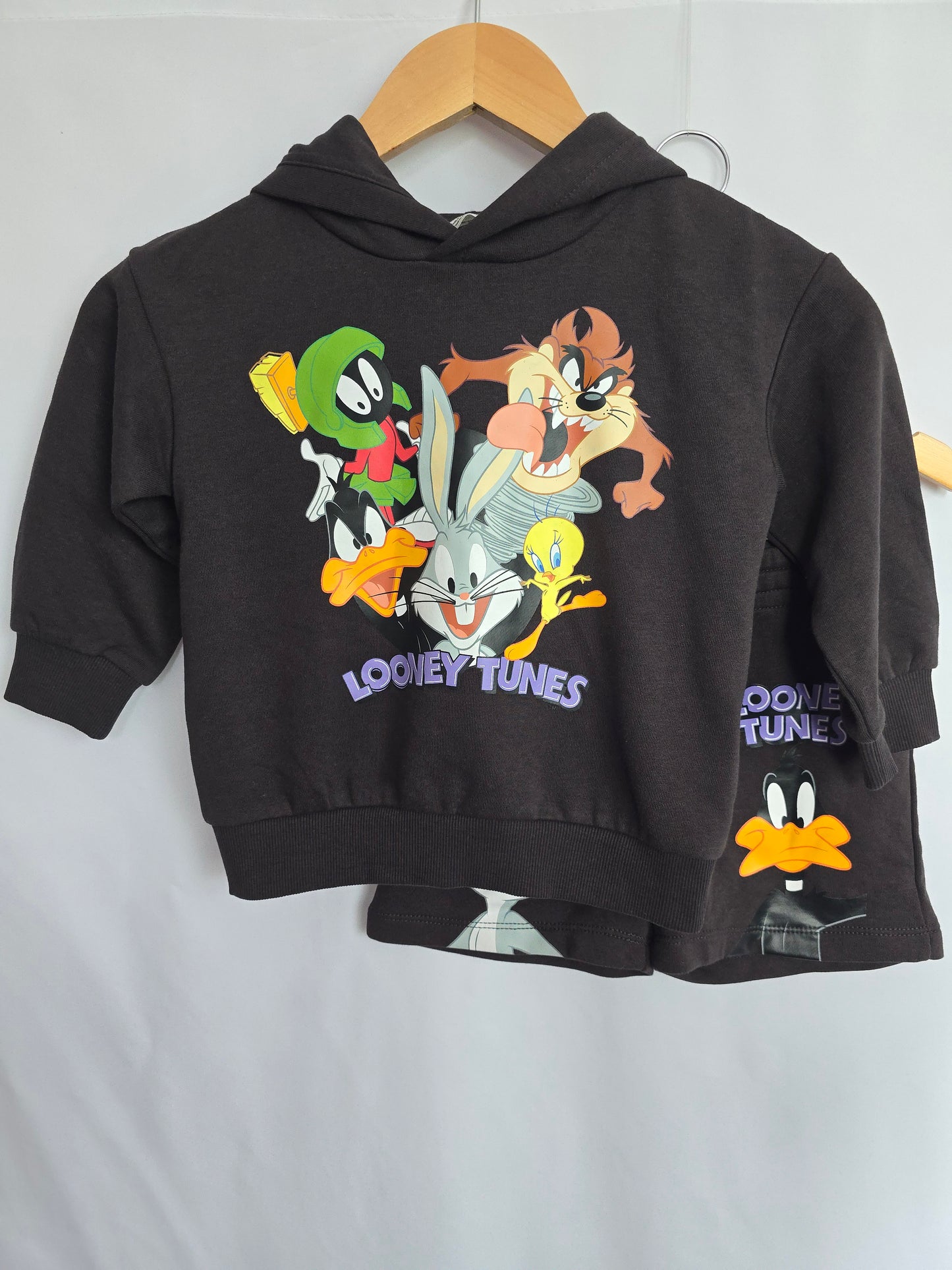 H&M Looney Tunes Hoodie & Shorts Set • 3-4 years
