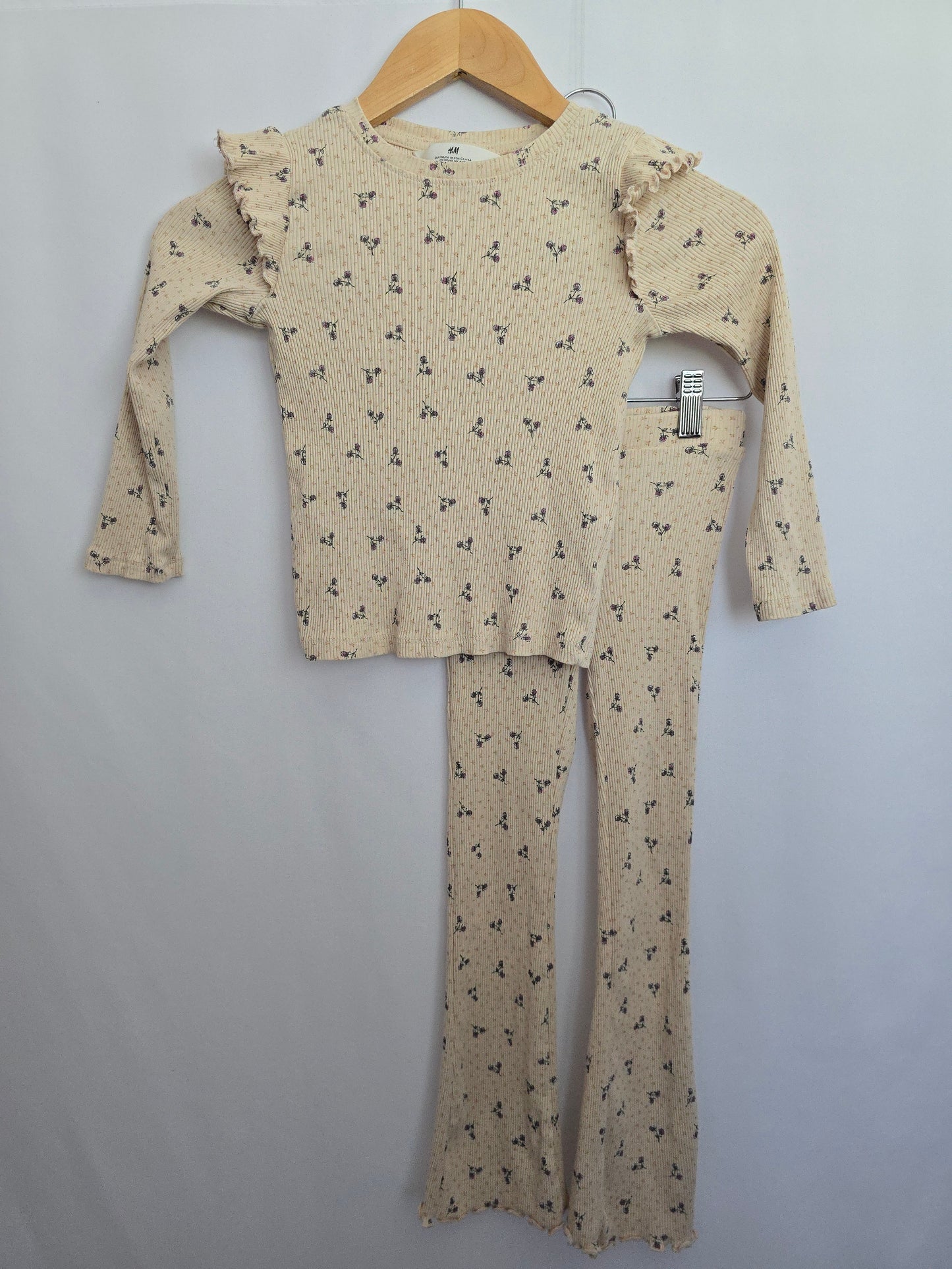 H&M Ribbed Floral Lounge Set • 4-6 years