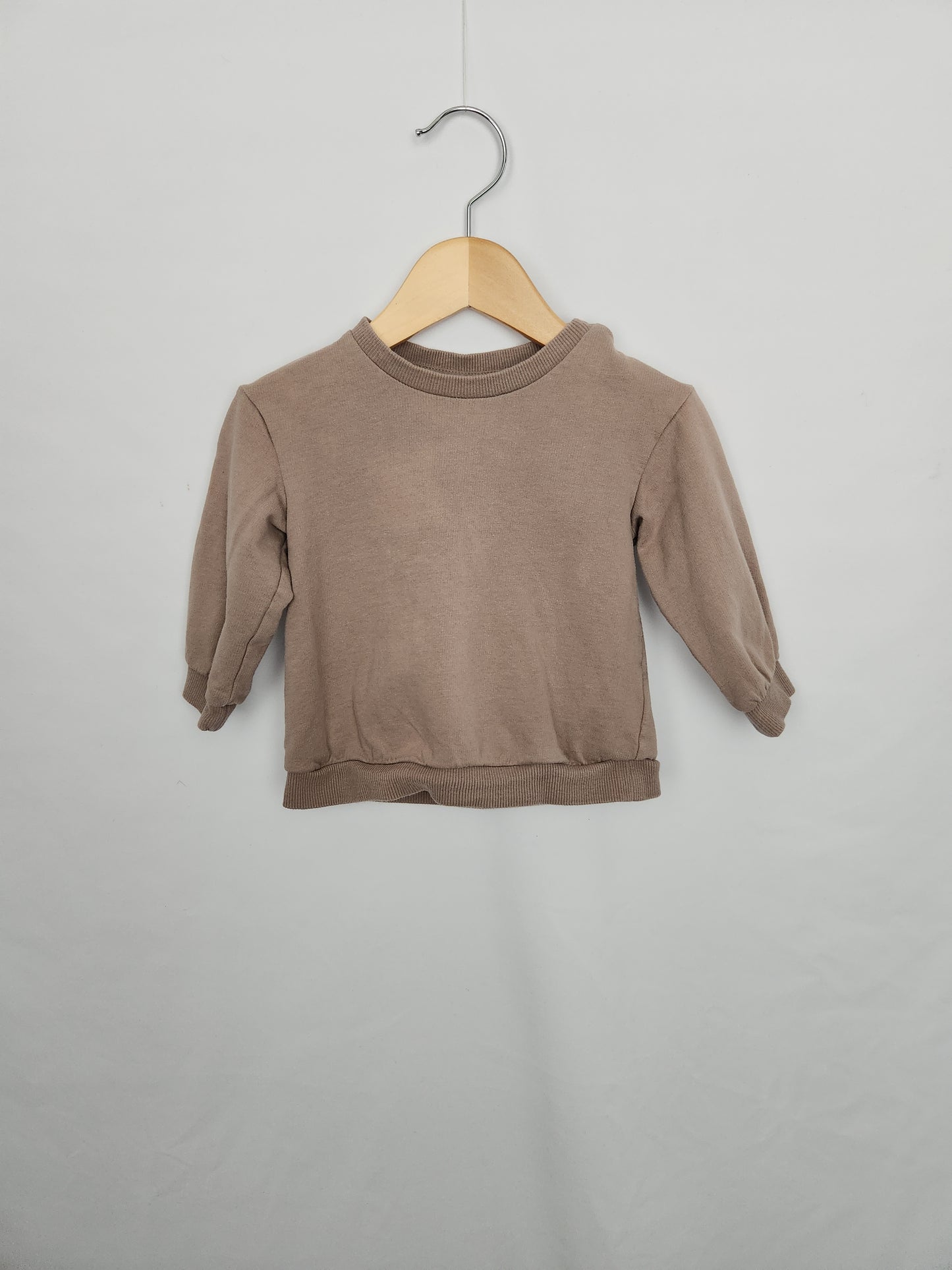 H&M Organic Oak Crewneck • 6-9 months