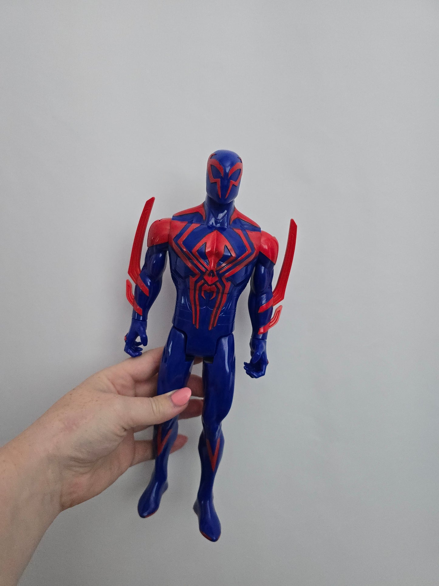 Spiderman Titan Series Action Figure - Marvel