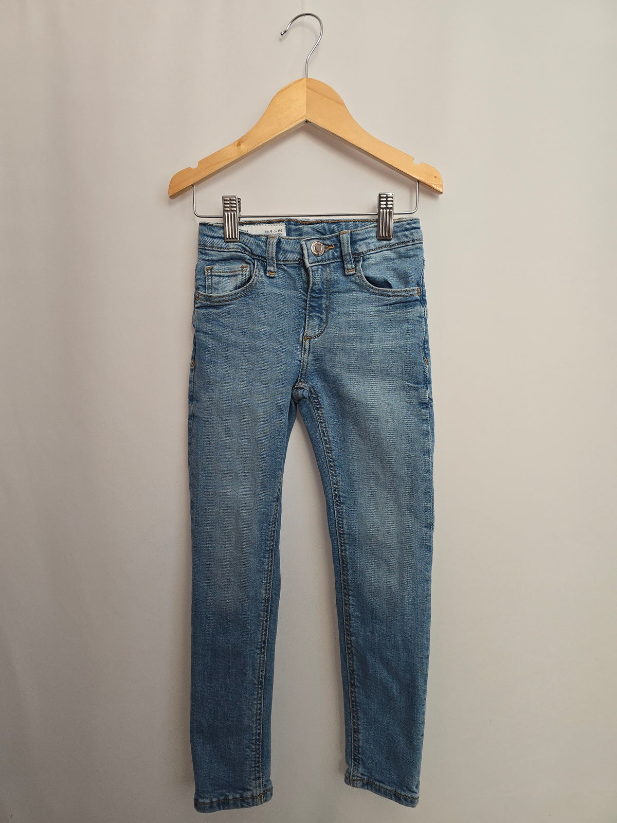 Zara Skinny Medium Wash Denim • 6 years