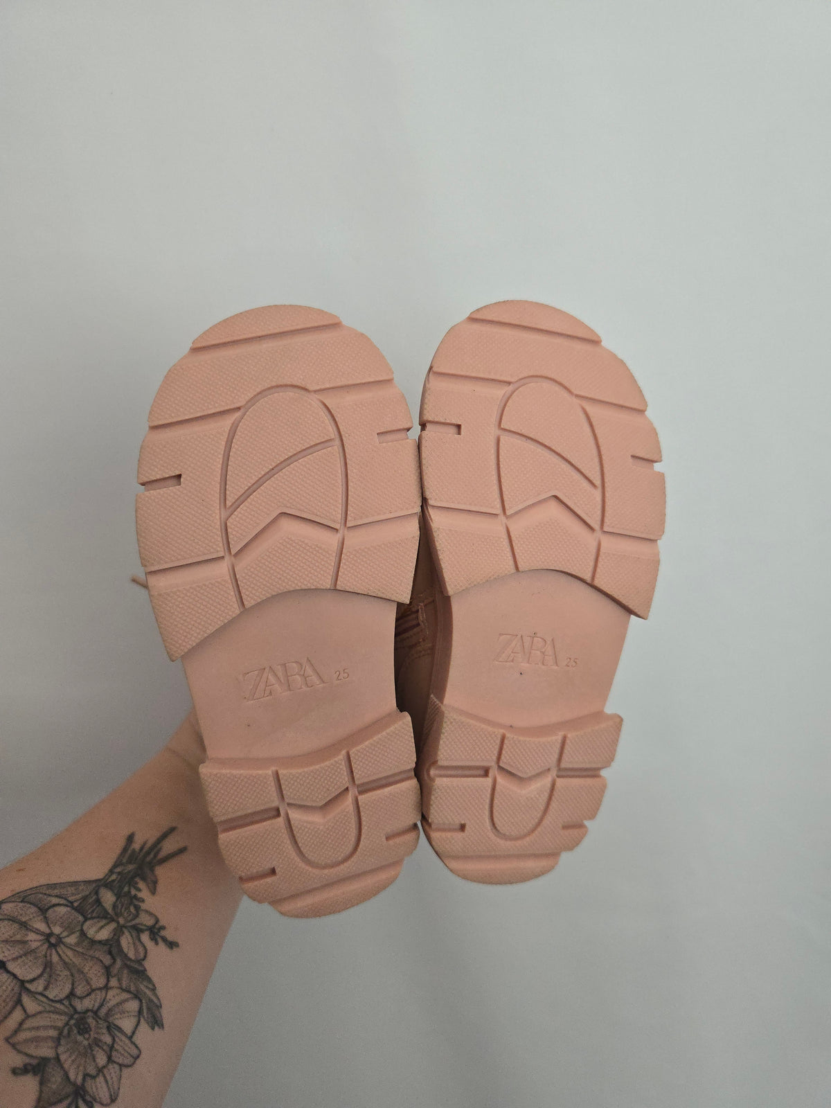 Zara Pink Spiral Lace Combat Boots • 8.5C