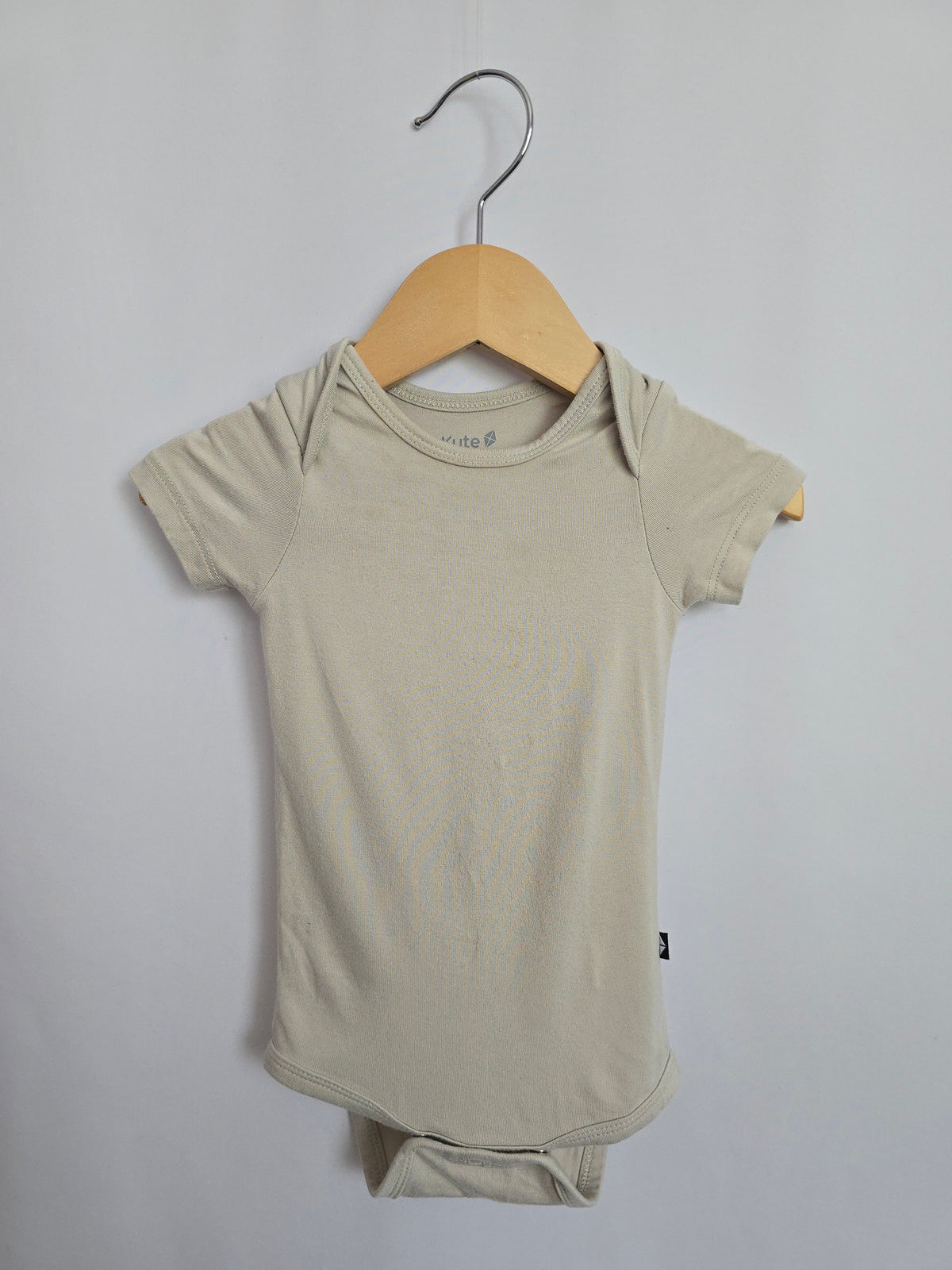 PLAY Kyte Oat Bodysuit • 3-6 months