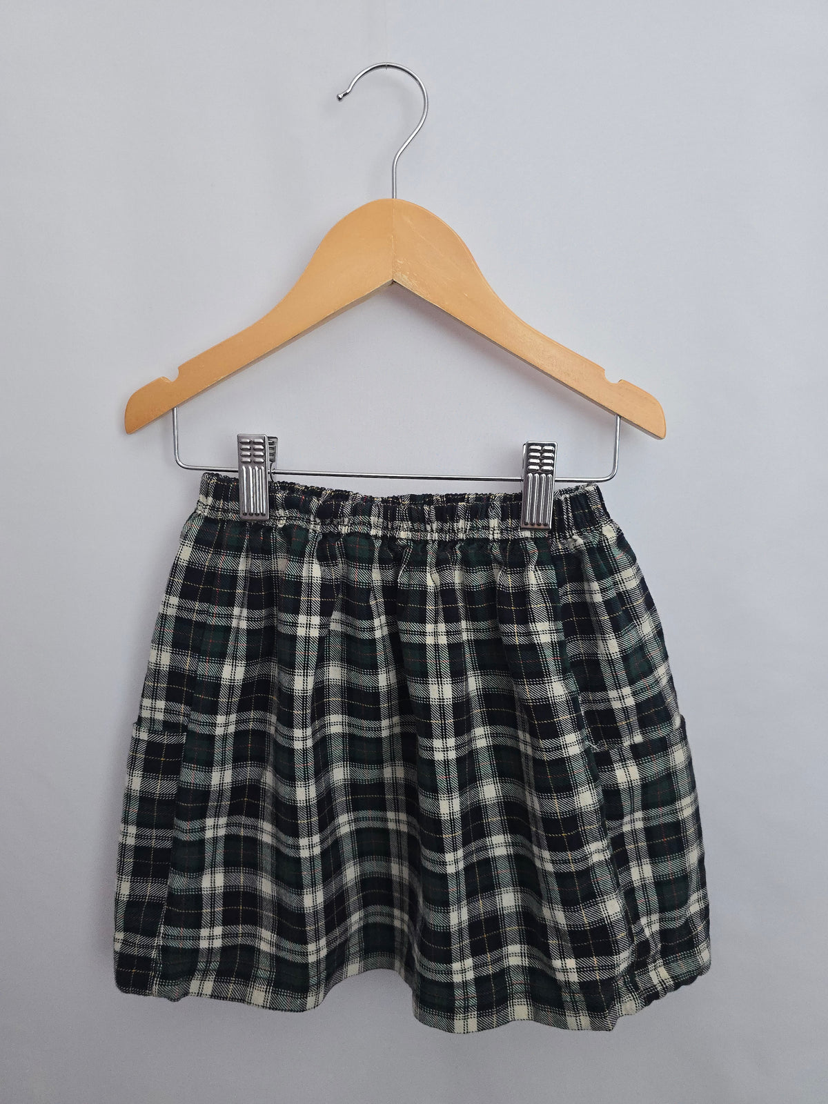Nest & Nurture Green Plaid Pocket Skirt • 3 years