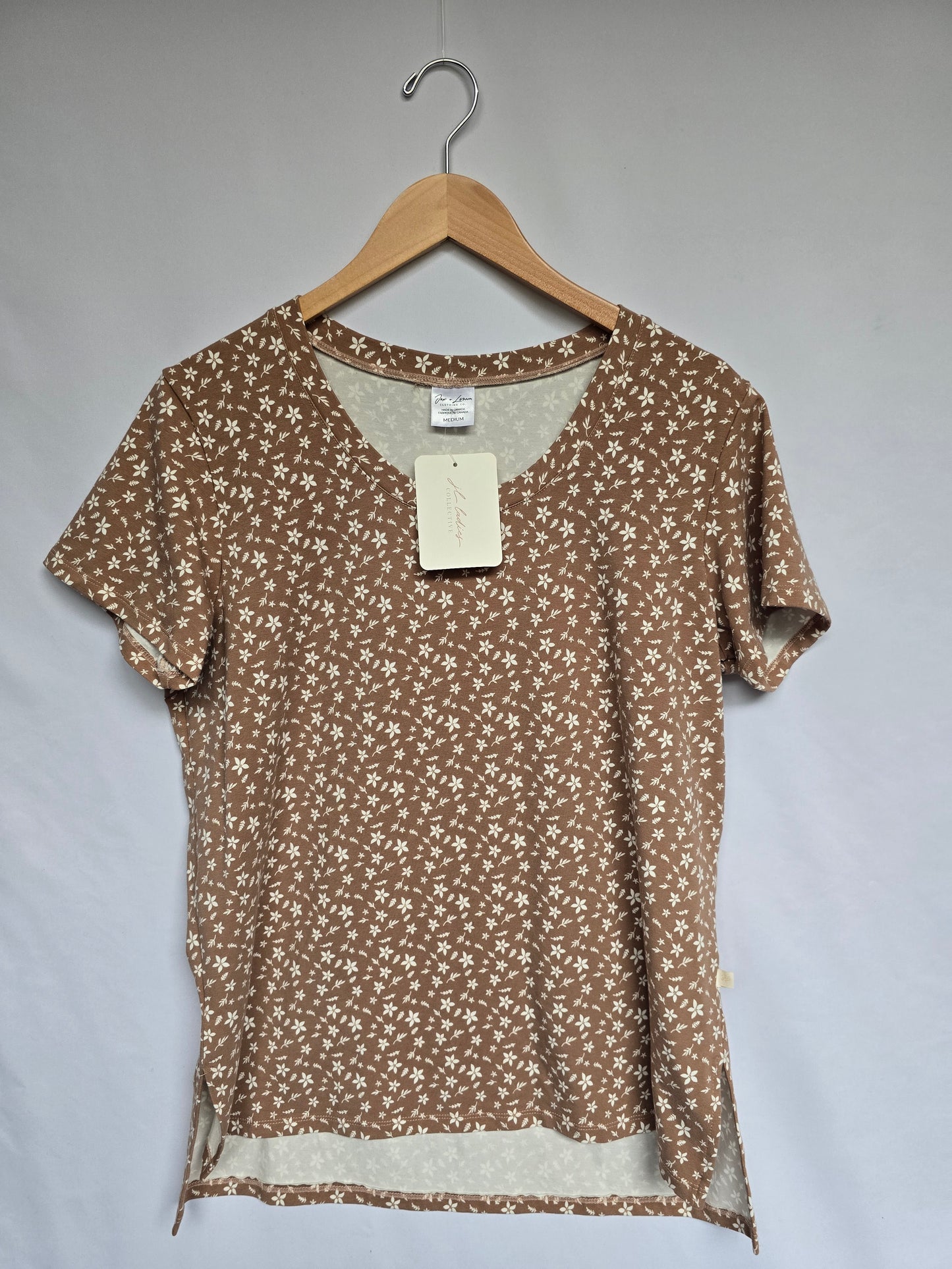 NEW Jax & Lennon Floral T-shirt • Medium