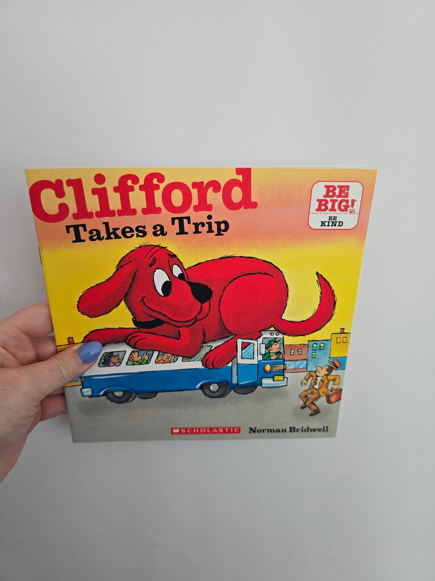 Clifford Takes A Trip • Softcover Book