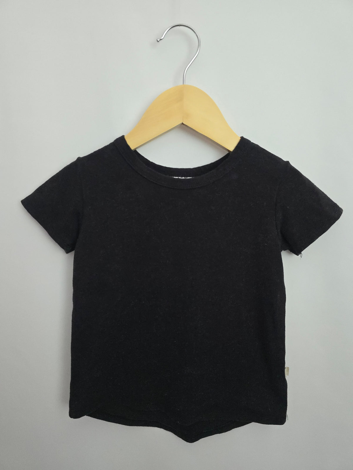 Jax & Lennon Black Basic Tee • 12-18 months