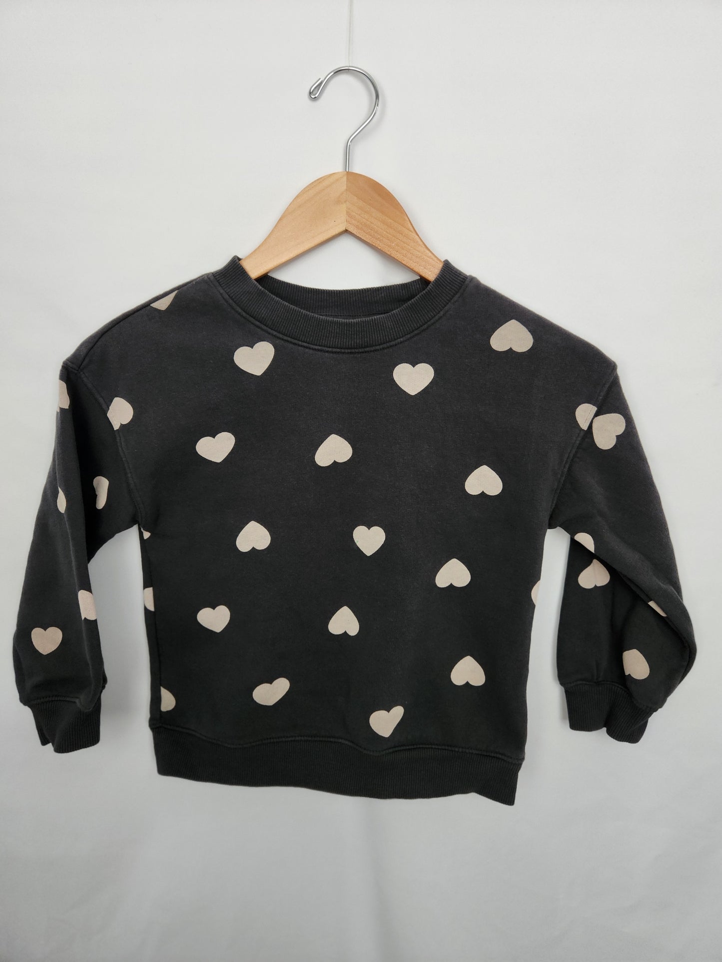 H&M Hearts Crewneck • 4-6 years