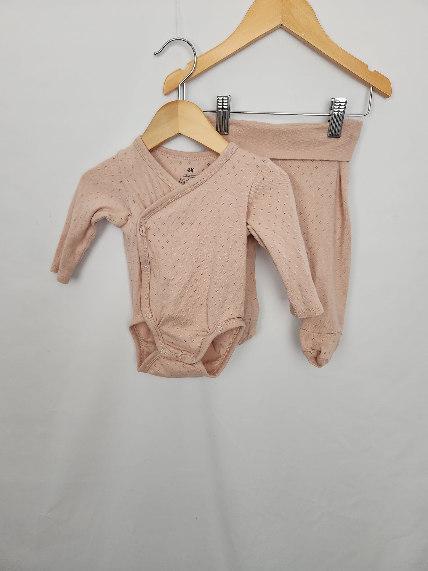 H&M Blush Pointelle Onesie & Footed Pants • 4-6 months