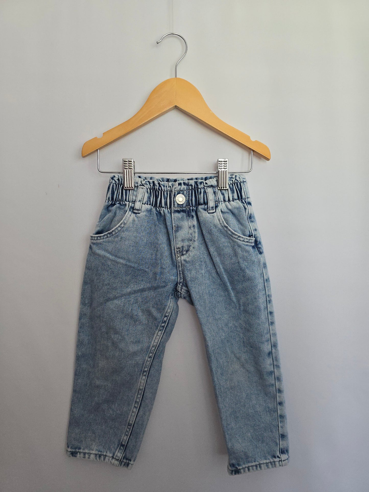 H&M Light Wash Relaxed Denim • 2 years