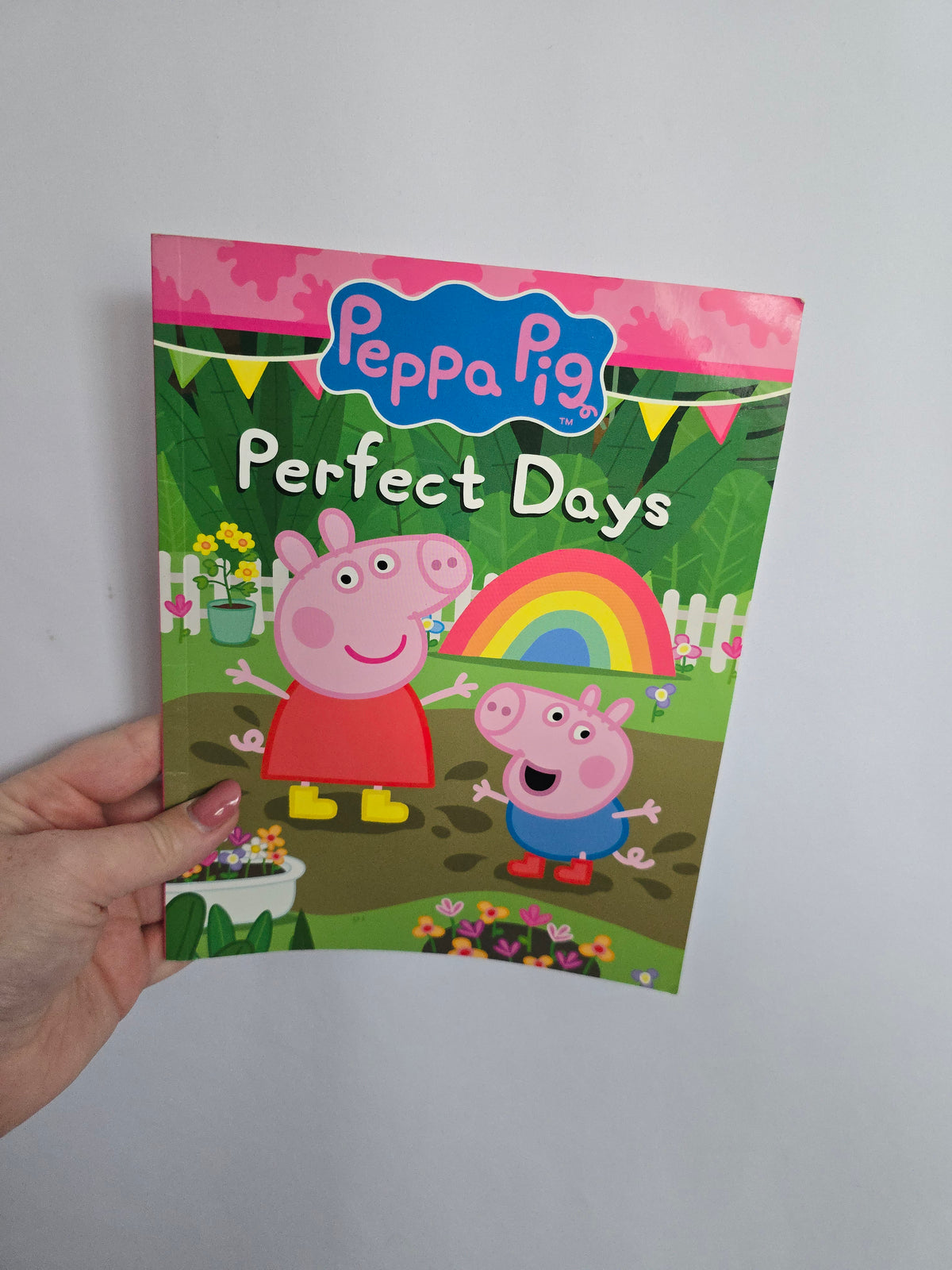 Peppa Pig Perfect Days • Softcover Book